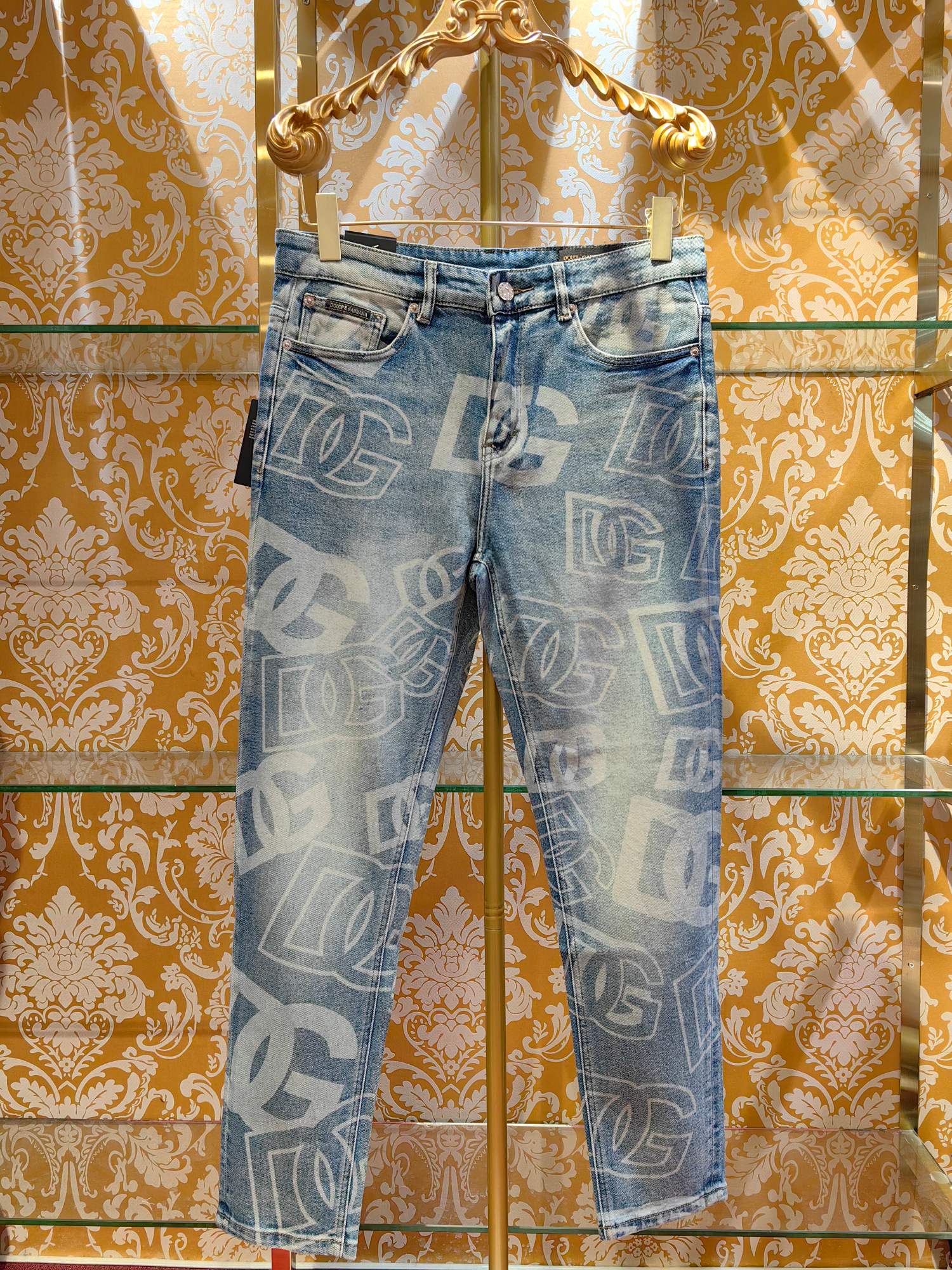 DOLCE & GABBANA P400牛仔裤 - 修身小直筒デザイン