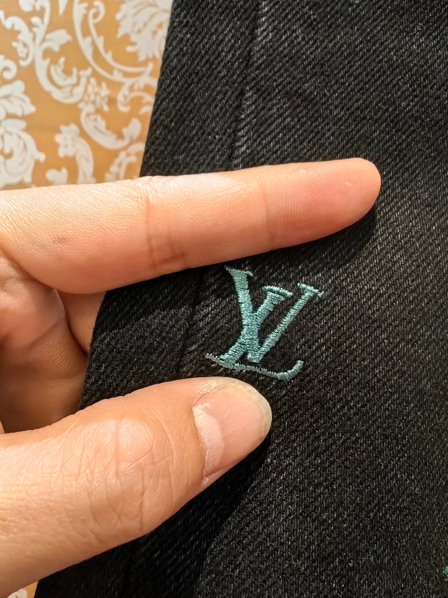 Louis Vuitton 牛仔裤 - 高級感あふれるデザインと快適なフィット感