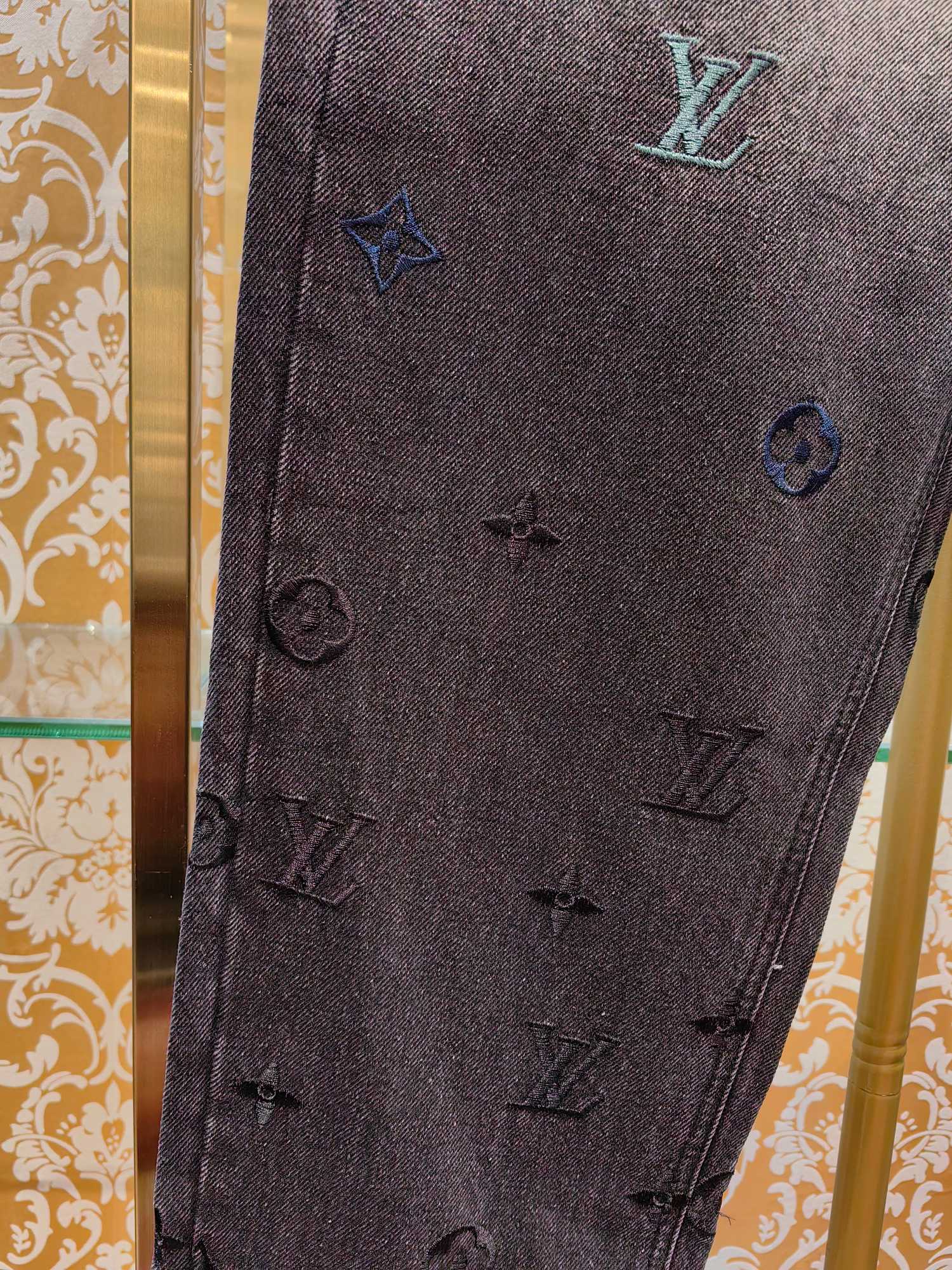 Louis Vuitton 牛仔裤 - 高級感溢れる原版デザイン