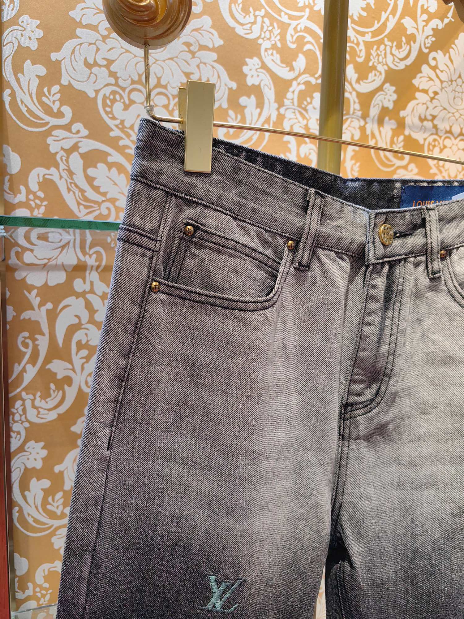 Louis Vuitton 牛仔裤 - 高級感溢れる原版デザイン