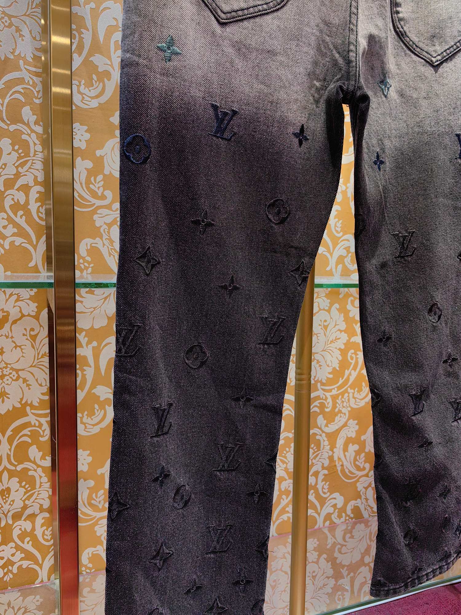 Louis Vuitton 牛仔裤 - 高級感溢れる原版デザイン