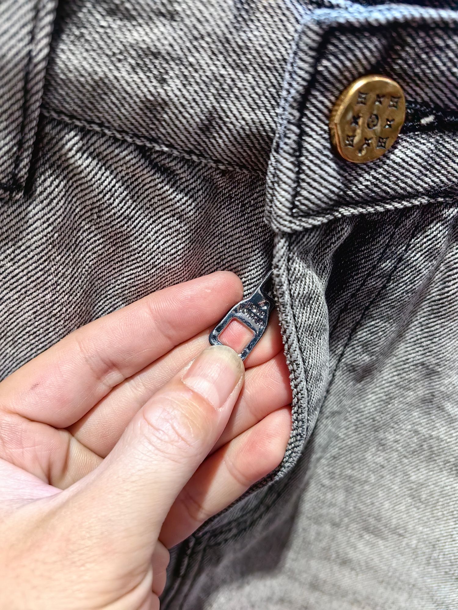Louis Vuitton 牛仔裤 - 高級感溢れる原版デザイン