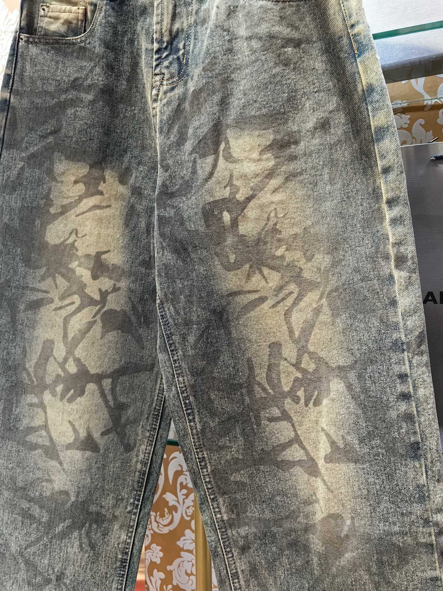 Balenciaga P400 牛仔水仔裤 - 手工做旧の高級感