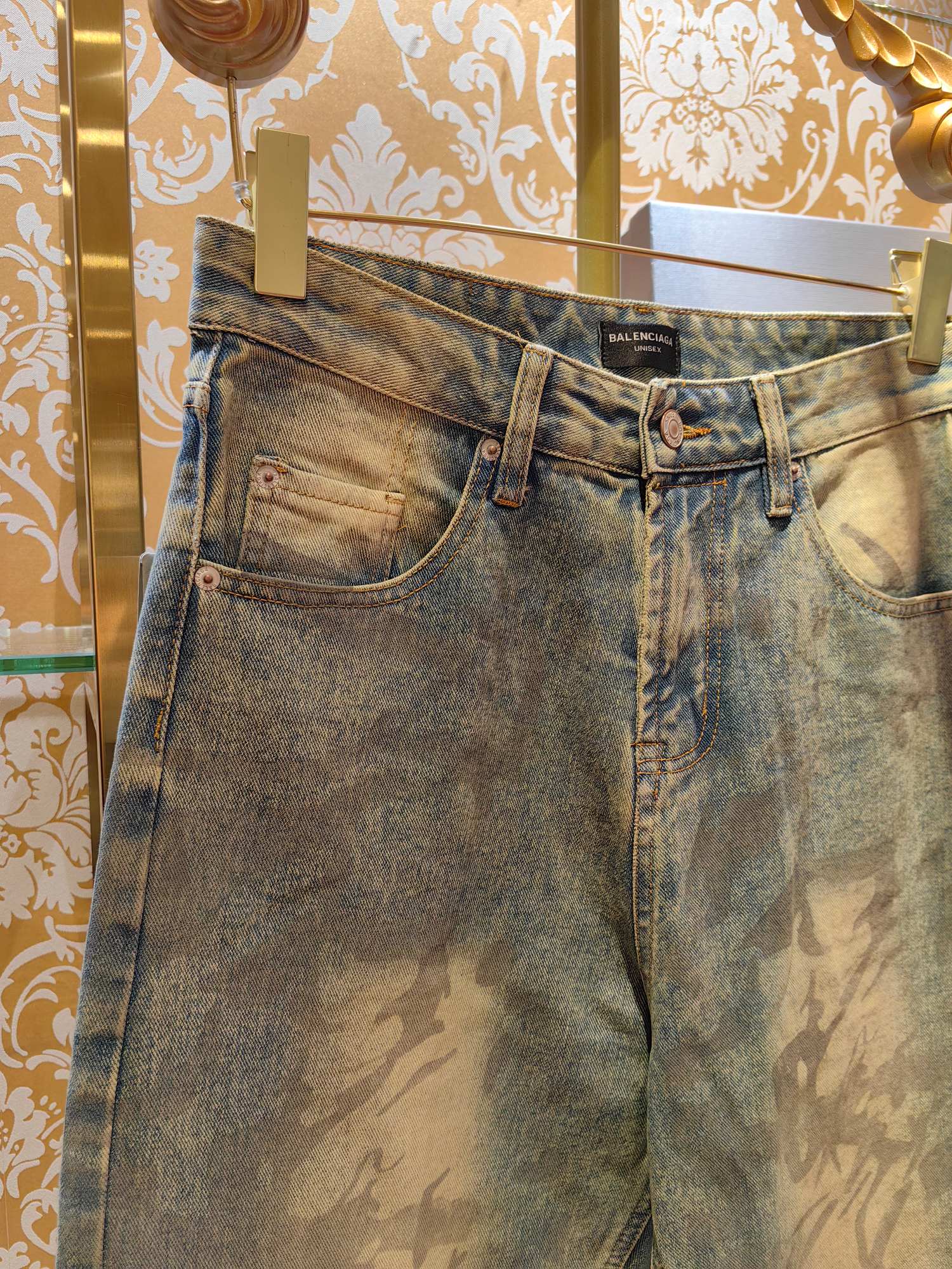 Balenciaga P400 牛仔水仔裤 - 手工做旧の高級感