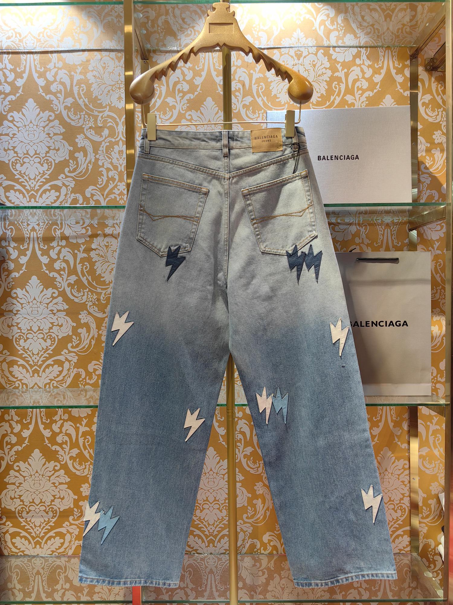 Balenciaga P400 牛仔水仔裤 - 高級感溢れる手作り仕上げ