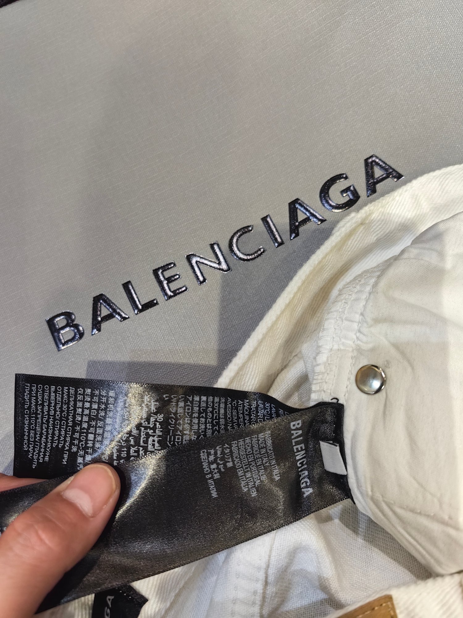 Balenciaga P400 牛仔水仔裤 - 高端工艺と独特な質感