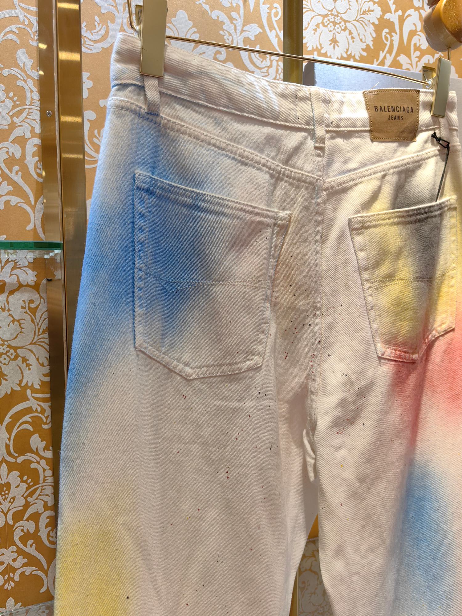 Balenciaga P400 牛仔水仔裤 - 高端工艺と独特な質感