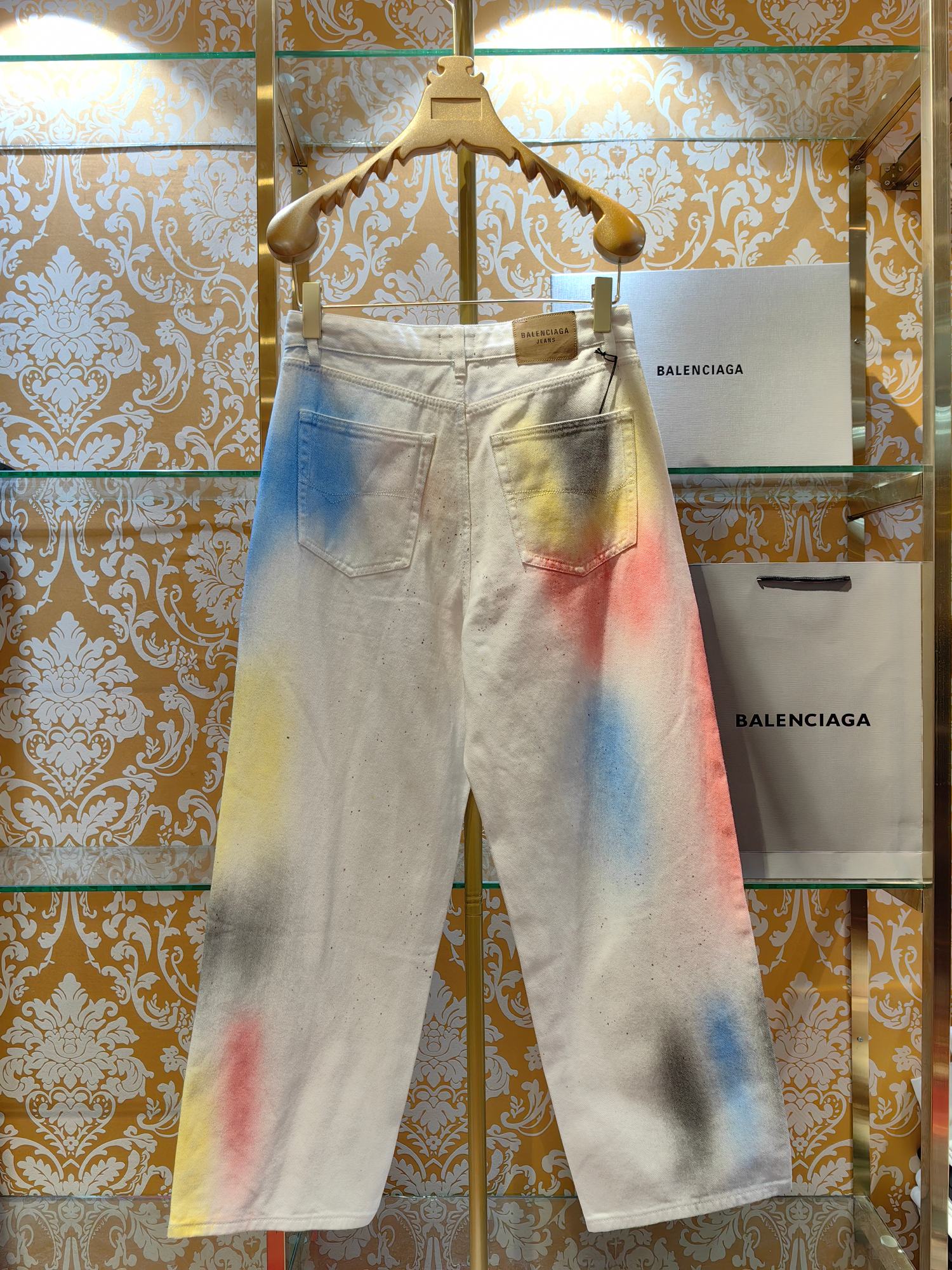 Balenciaga P400 牛仔水仔裤 - 高端工艺と独特な質感