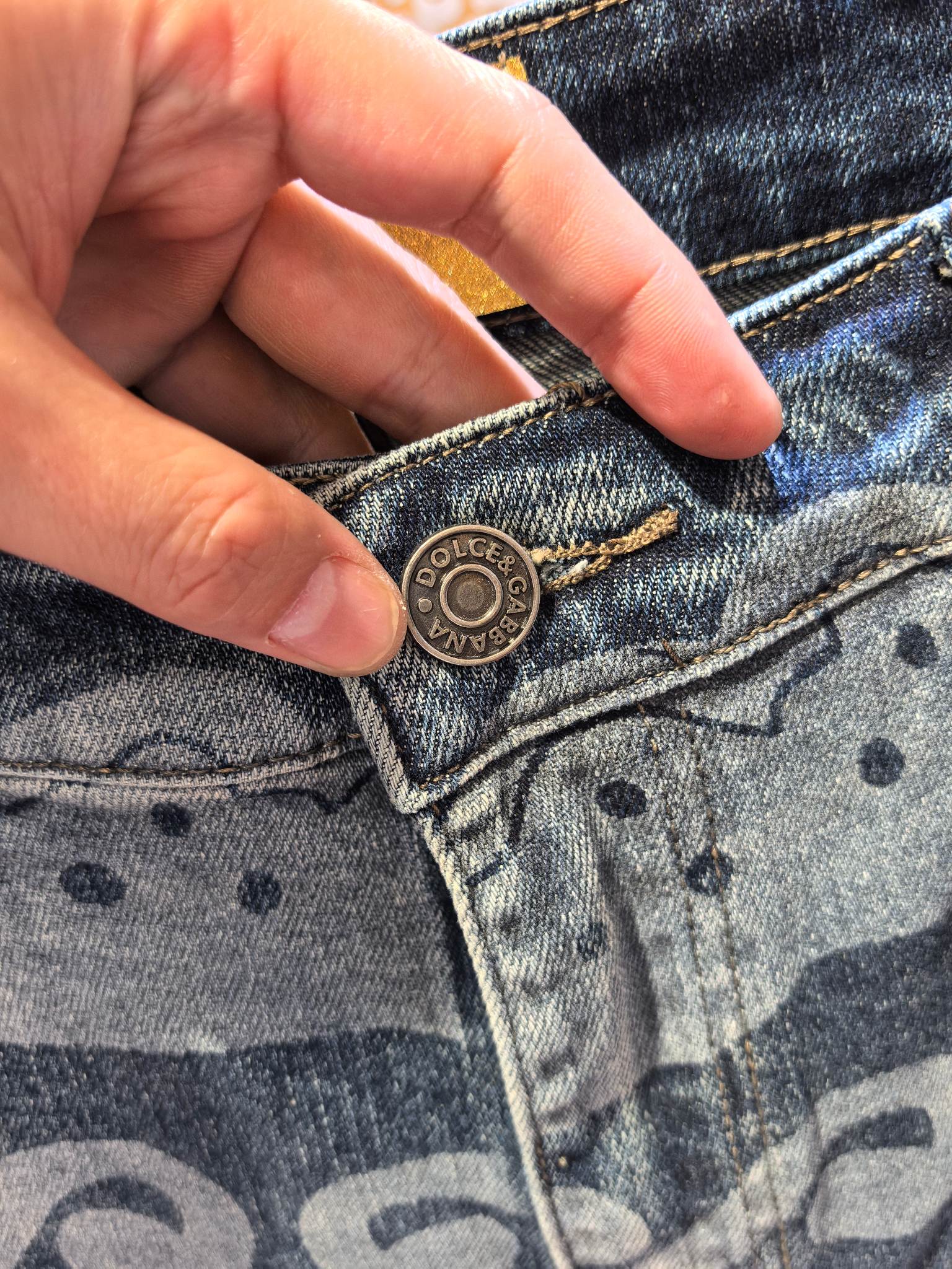 Dolce & Gabbana P400デニムパンツ 修身小直筒型