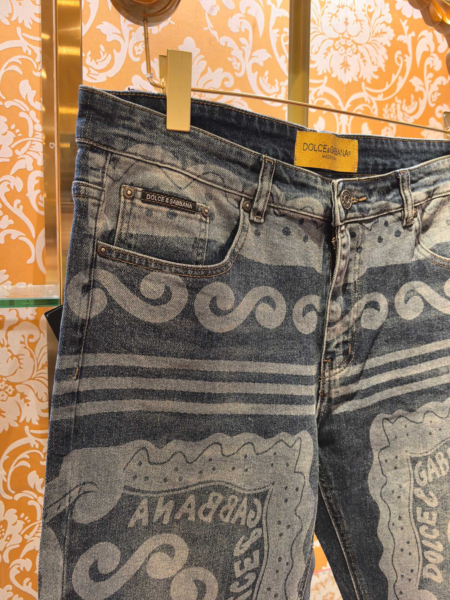 Dolce & Gabbana P400デニムパンツ 修身小直筒型