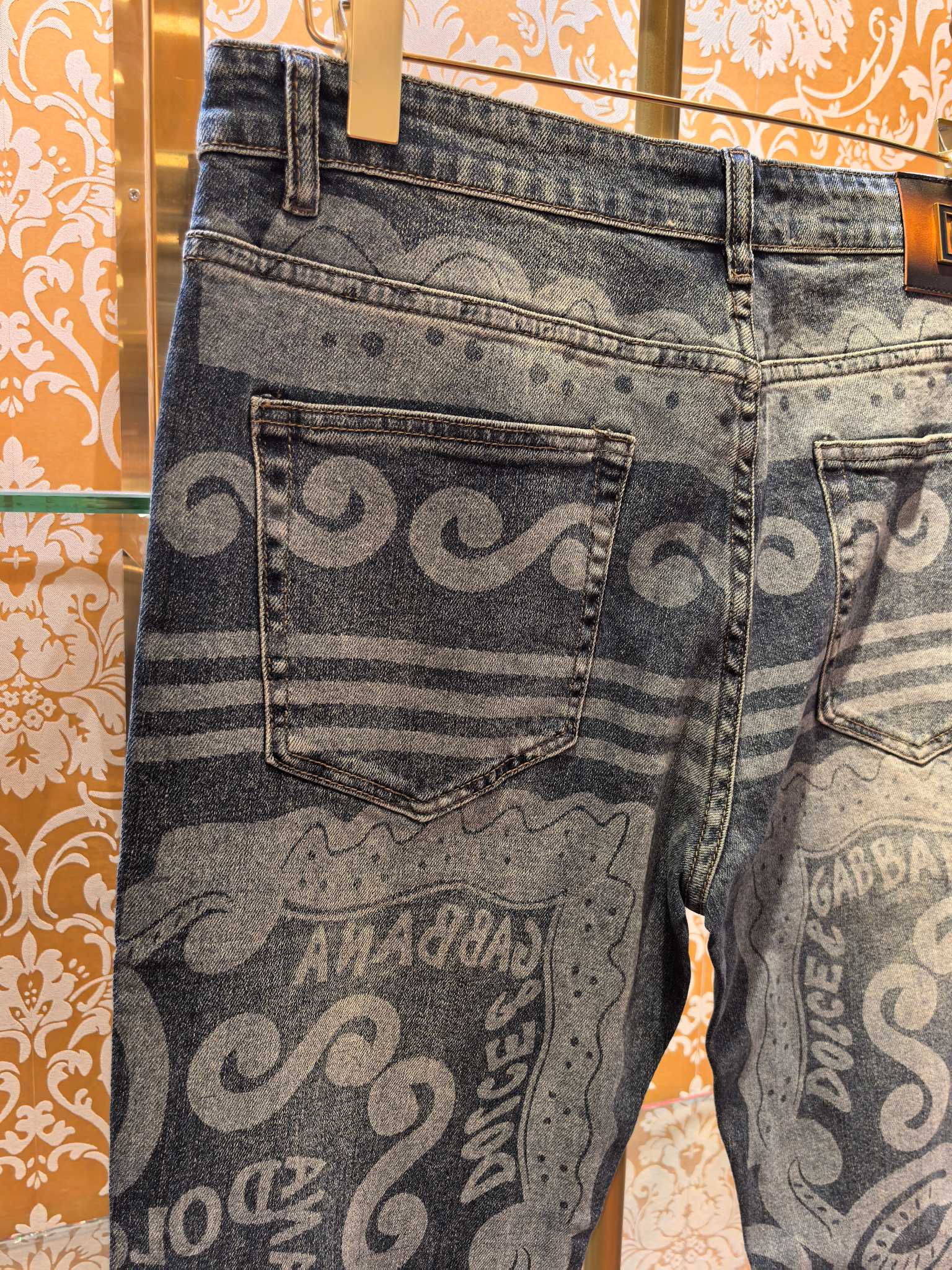 Dolce & Gabbana P400デニムパンツ 修身小直筒型