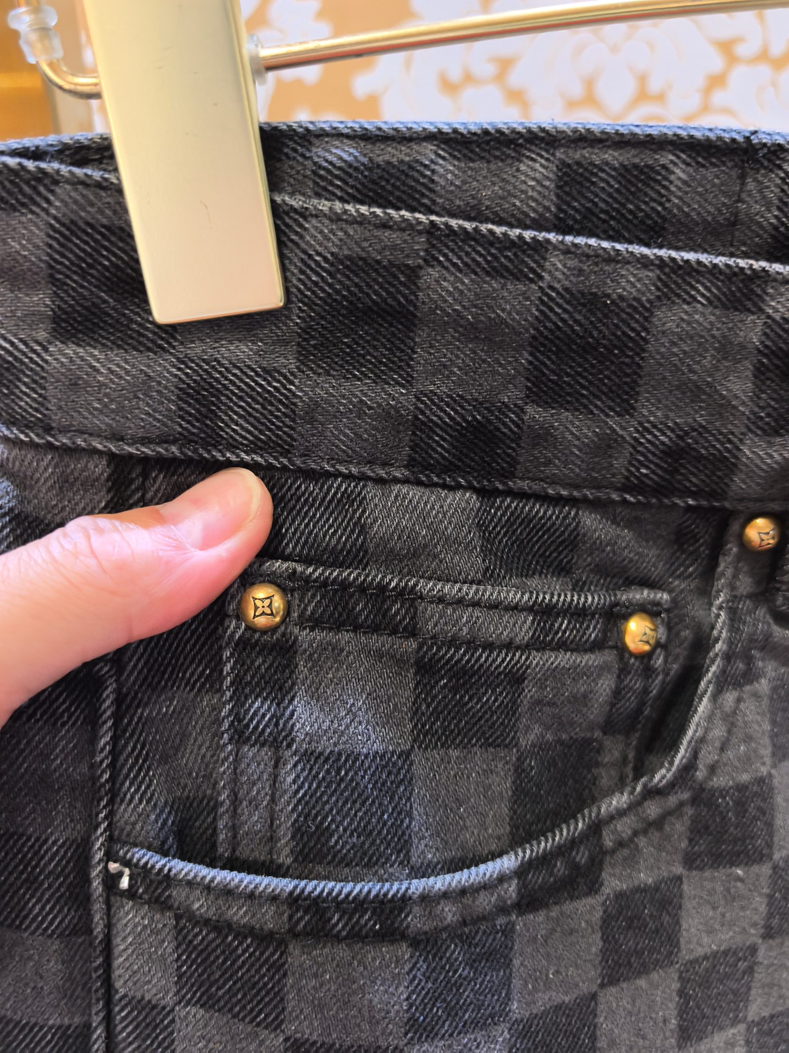 Louis Vuitton P400 牛仔裤 - 上質なデザインと快適なフィット