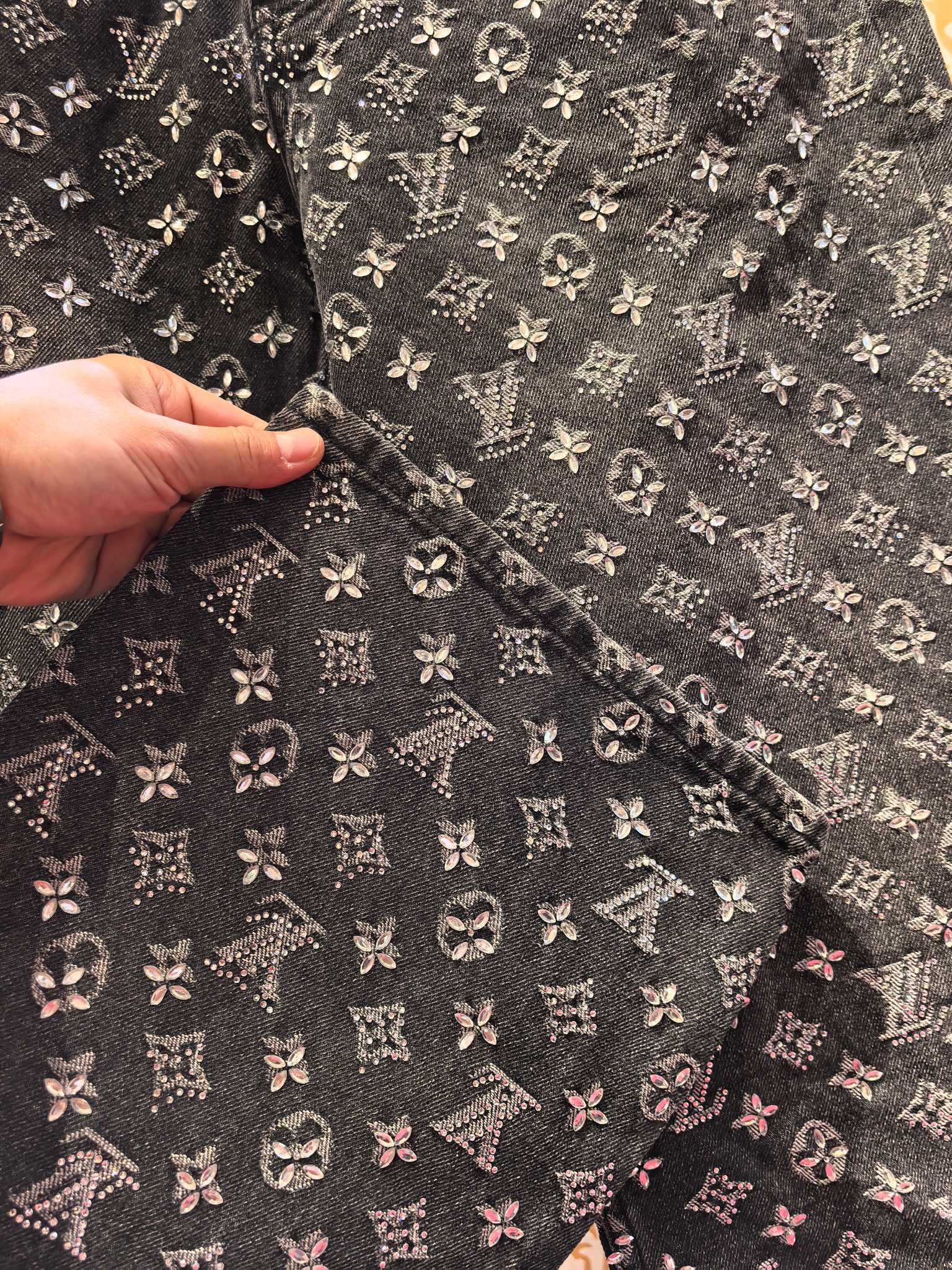 Louis Vuitton P620 提花加满钻 スタイリッシュなルーズフィット