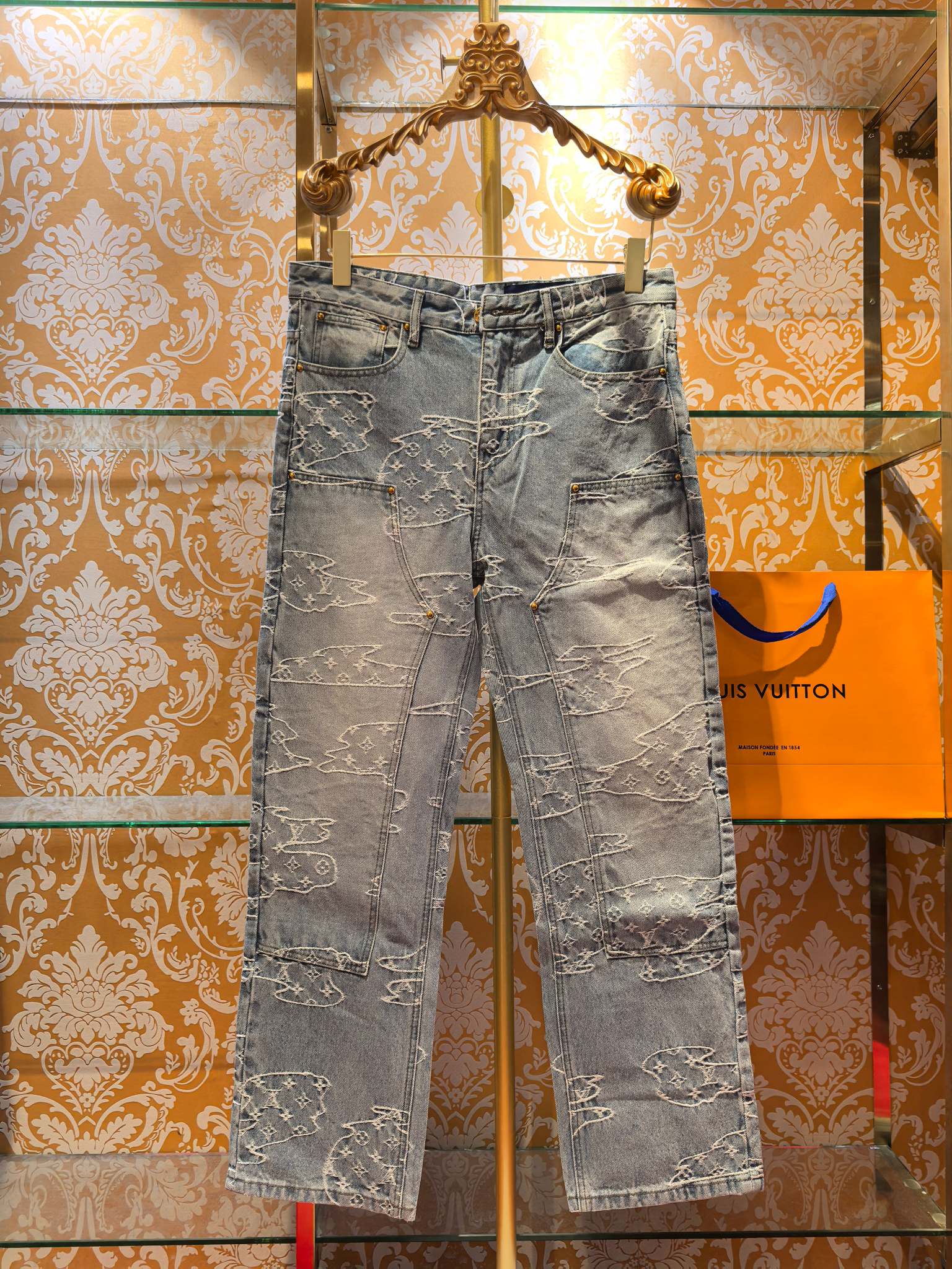 ルイ・ヴィトン P400 牛仔裤 浅兰色