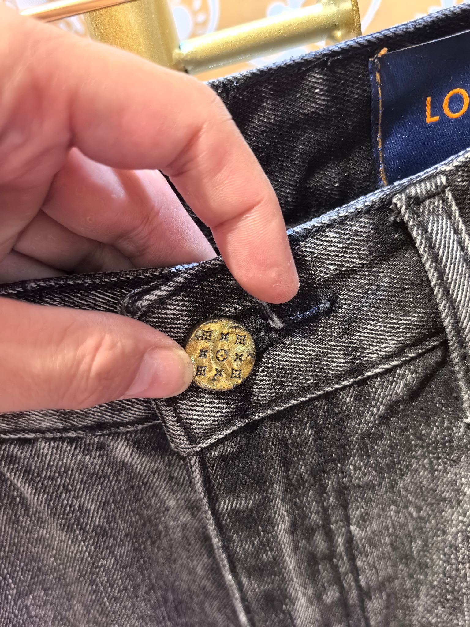 ルイ・ヴィトン P400 刺繍デザイン 牛仔パンツ