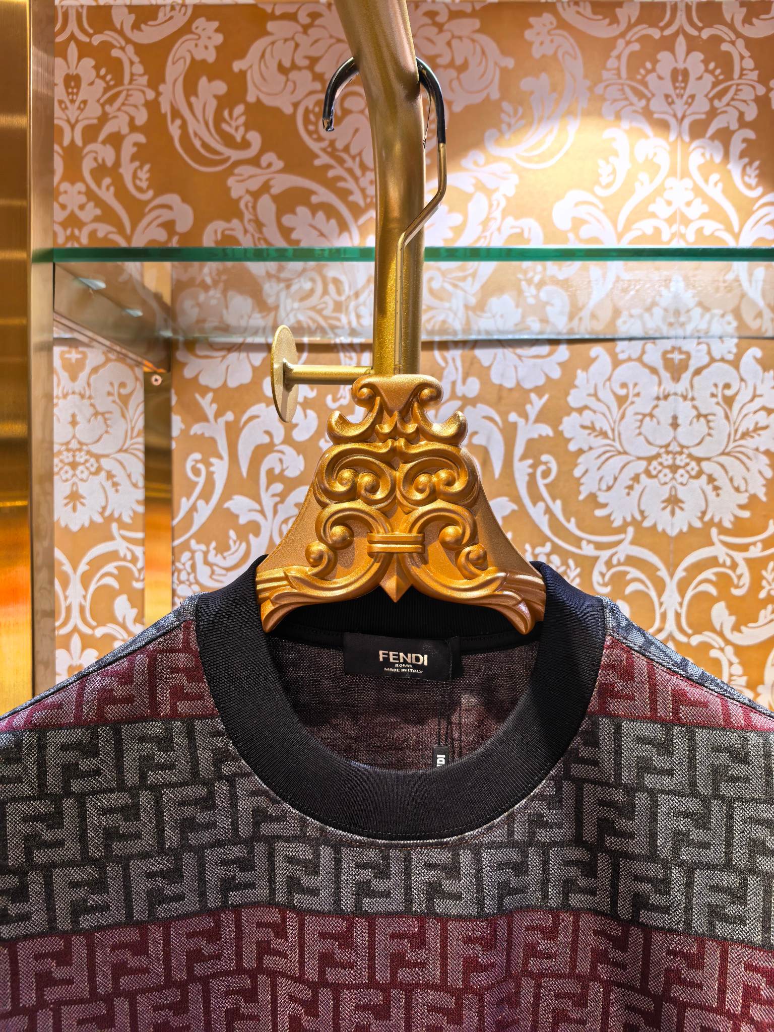 FENDI 芬迪 2