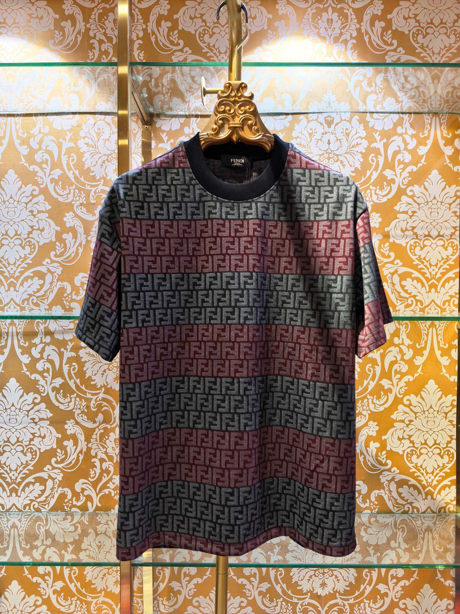 NO:784565,FENDI Fendi 2026/ss latest short-sleeved 280g yarn-dyed custom fabric, different from market products, very comfortable to wear in summer, simple and fashionable, never goes out of style, exclusive source of goods, the upper body is super good-looking, the counter is synchronized, the same style for men and women, loose fit, code number: S-XL, Fendi-clothing, fendi, fendi, T-shirt,19860909FENDI 芬迪 2026/ss最新款短袖 280克色织订制面料 区别市场货 夏天穿非常舒服 简单时尚永不过时 独家货源 上身超好看 专柜同步 男女同款 宽松版型 码数:S-XL,芬迪-服装,fendi,fendi,T-shirt,,Women's clothing