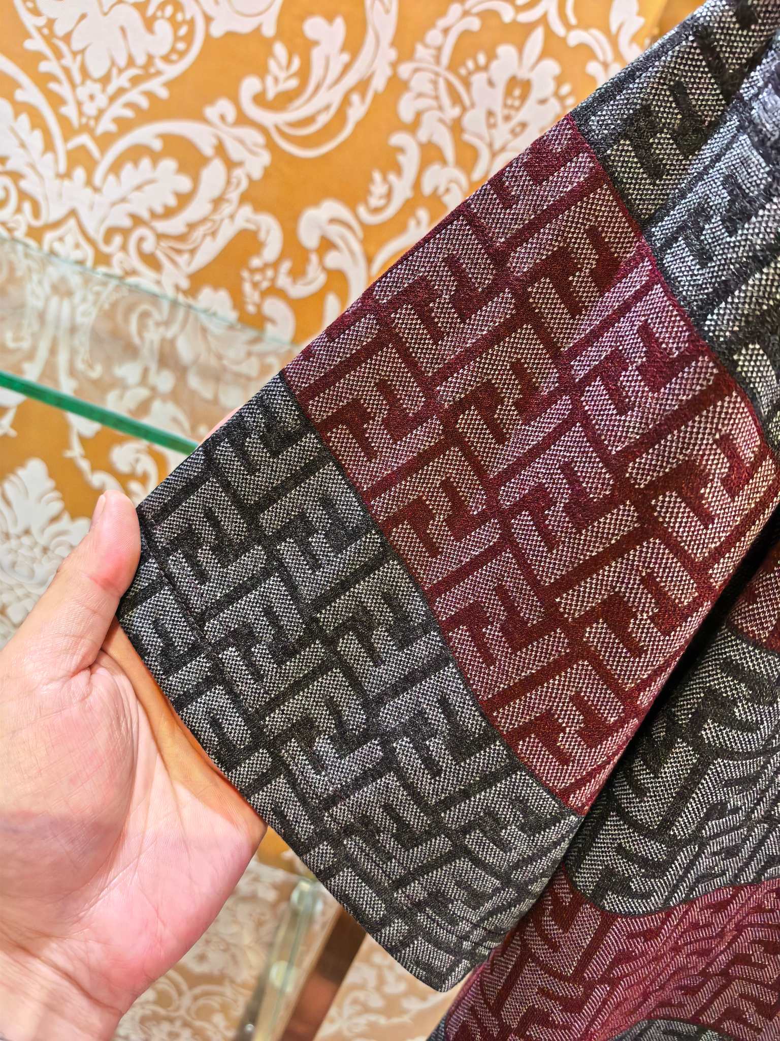FENDI 芬迪 3