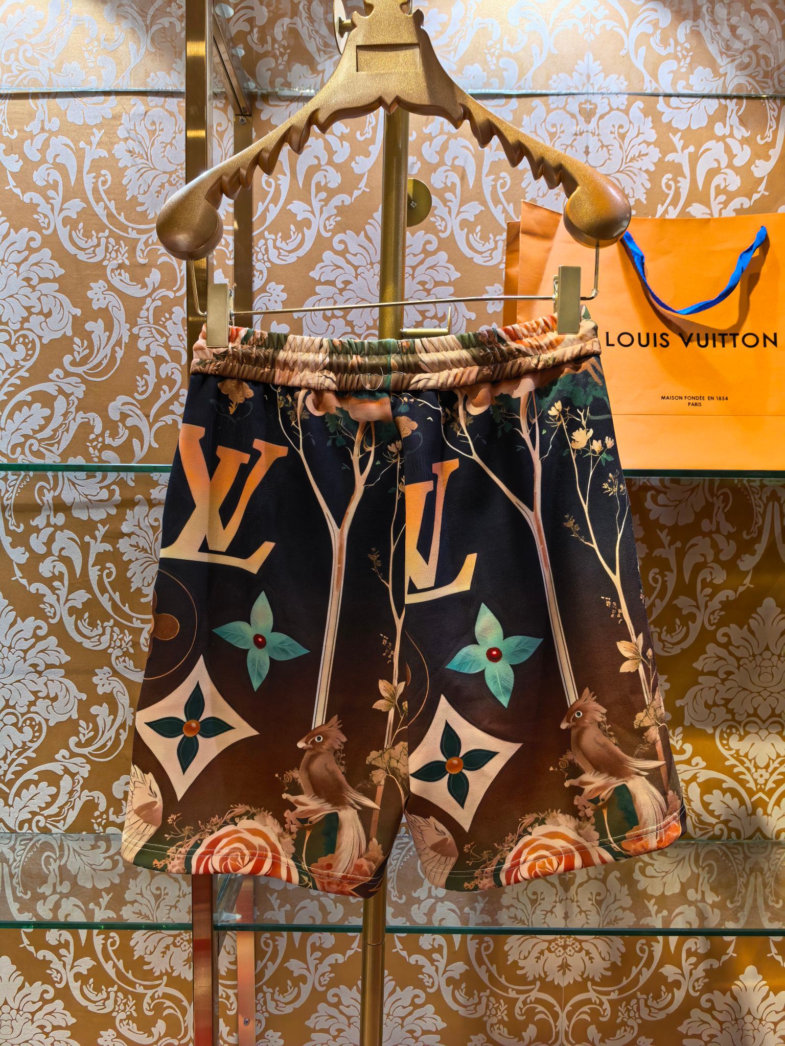Louis Vuitton 专柜款高定成衣 6