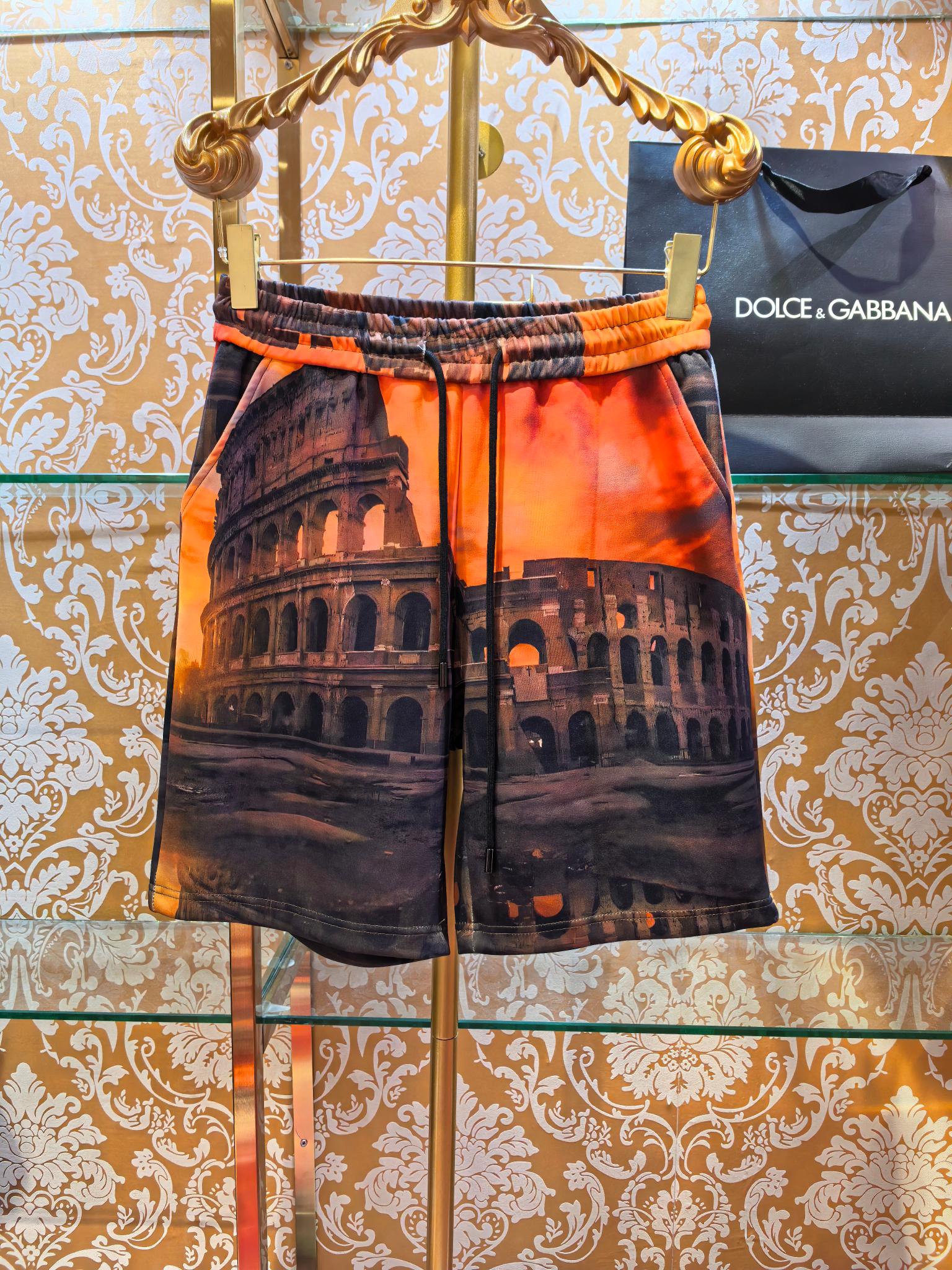 NO:786675,DOLCE&GABBANA 2026 New Retro Palace Style Printed Shorts [Produced by an Italian high-end brand, using a retro palace style exquisite all-over print design, angels and other gorgeous elements, with strong visual impact; the suit is easy to match, showing luxurious personality and fashionable uniqueness. Slim version code number 46 48 50 52, Dolce&Gabbana-clothing, Dolce&Gabbana, Dolce&Gabbana, shorts,19860909DOLCE&GABBANA 2026新款 复古宫廷风印花短裤【意大利高端品牌出品,采用复古宫廷风格精致满印设计,天使等华丽元素,视觉冲击力强；套装搭配省心,尽显奢华个性,兼具时尚独特性 修身版型 码数46 48 50 52,杜嘉班纳-服装,Dolce&Gabbana,Dolce&Gabbana,shorts,,Women's clothing