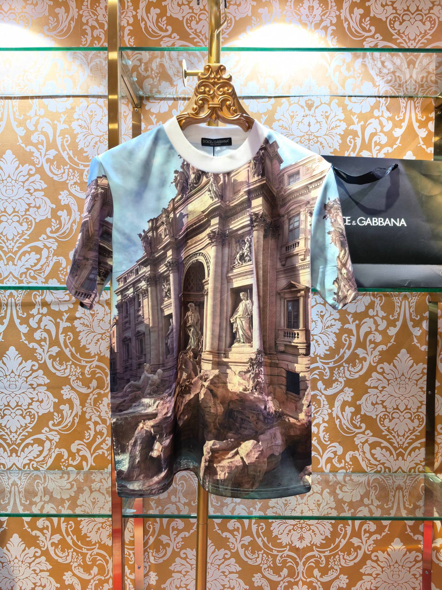 NO:786680,DOLCE&GABBANA 2026 New Retro Palace Style Printed Shorts [Produced by an Italian high-end brand, using a retro palace style exquisite all-over print design, angels and other gorgeous elements, with strong visual impact; the suit is easy to match, showing luxurious personality and fashionable uniqueness. Slim version code number 46 48 50 52, Dolce&Gabbana-clothing, Dolce&Gabbana, Dolce&Gabbana, shorts,19860909DOLCE&GABBANA 2026新款 复古宫廷风印花短裤【意大利高端品牌出品,采用复古宫廷风格精致满印设计,天使等华丽元素,视觉冲击力强；套装搭配省心,尽显奢华个性,兼具时尚独特性 修身版型 码数46 48 50 52,杜嘉班纳-服装,Dolce&Gabbana,Dolce&Gabbana,shorts,,Women's clothing