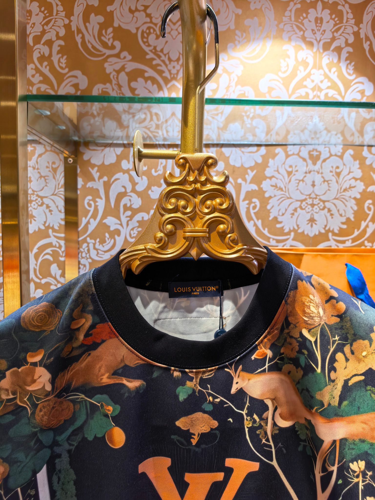 LOUIS VUITTON 2