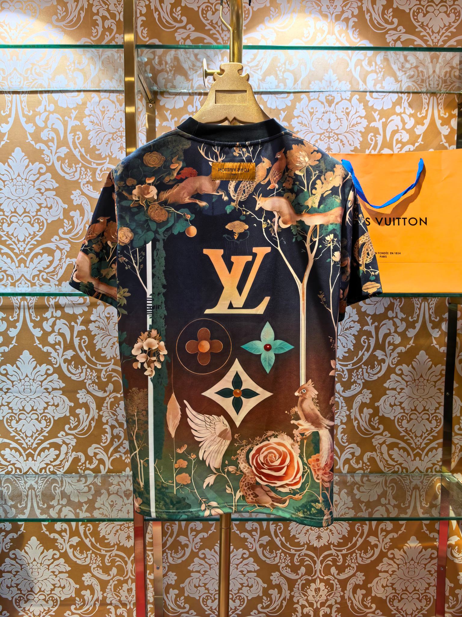 LOUIS VUITTON 6
