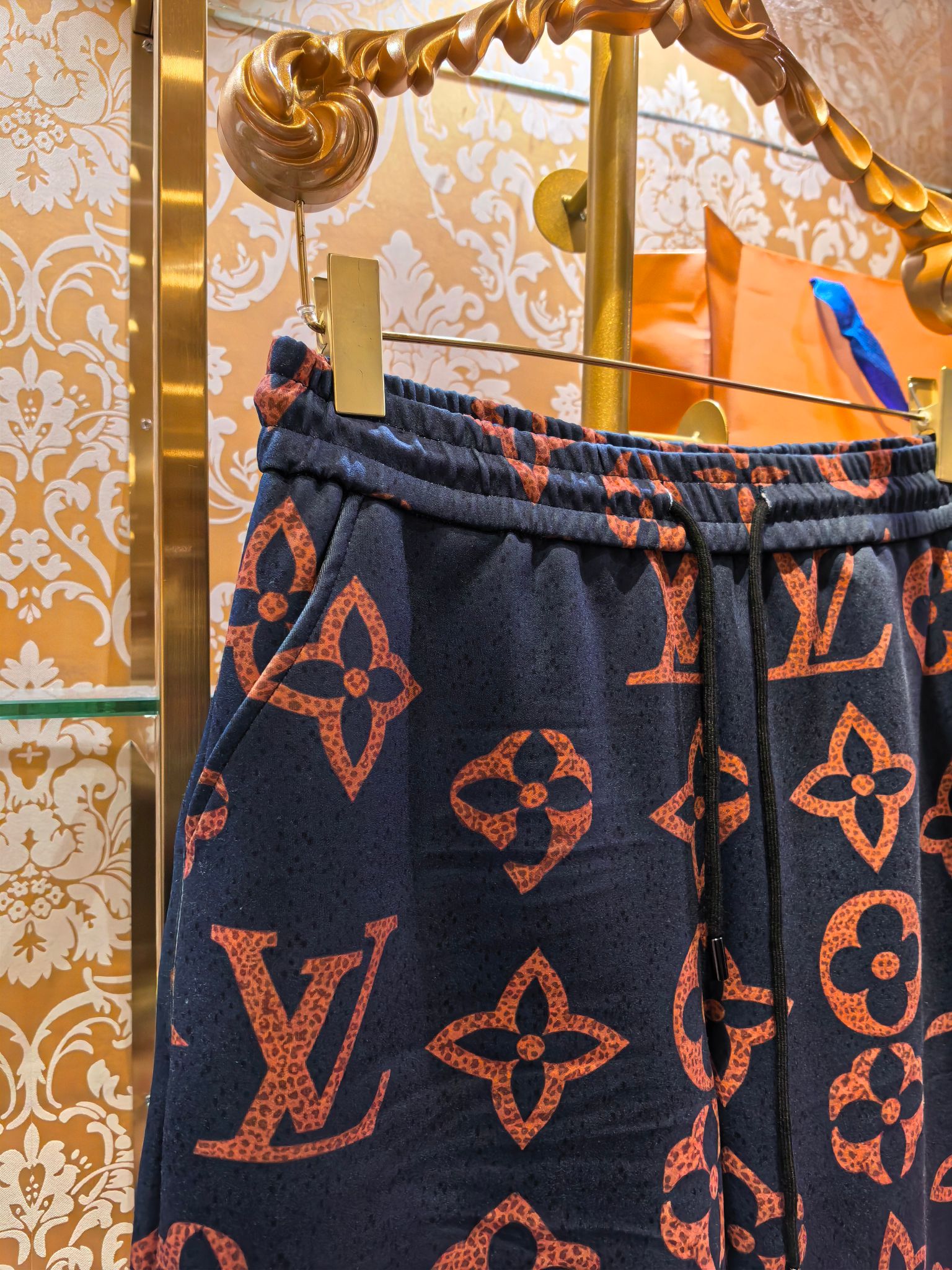 LOUIS VUITTON 3