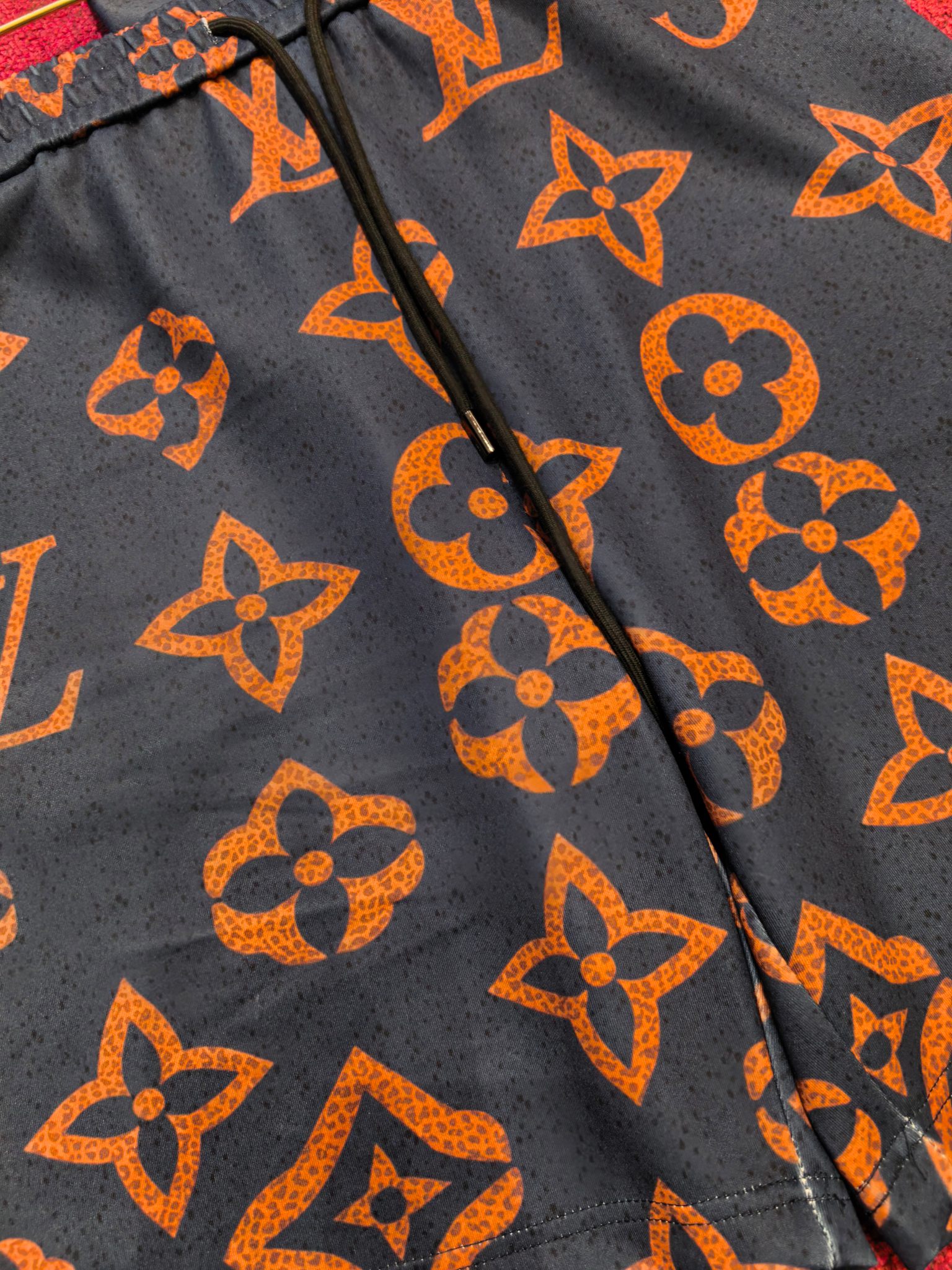 LOUIS VUITTON 5