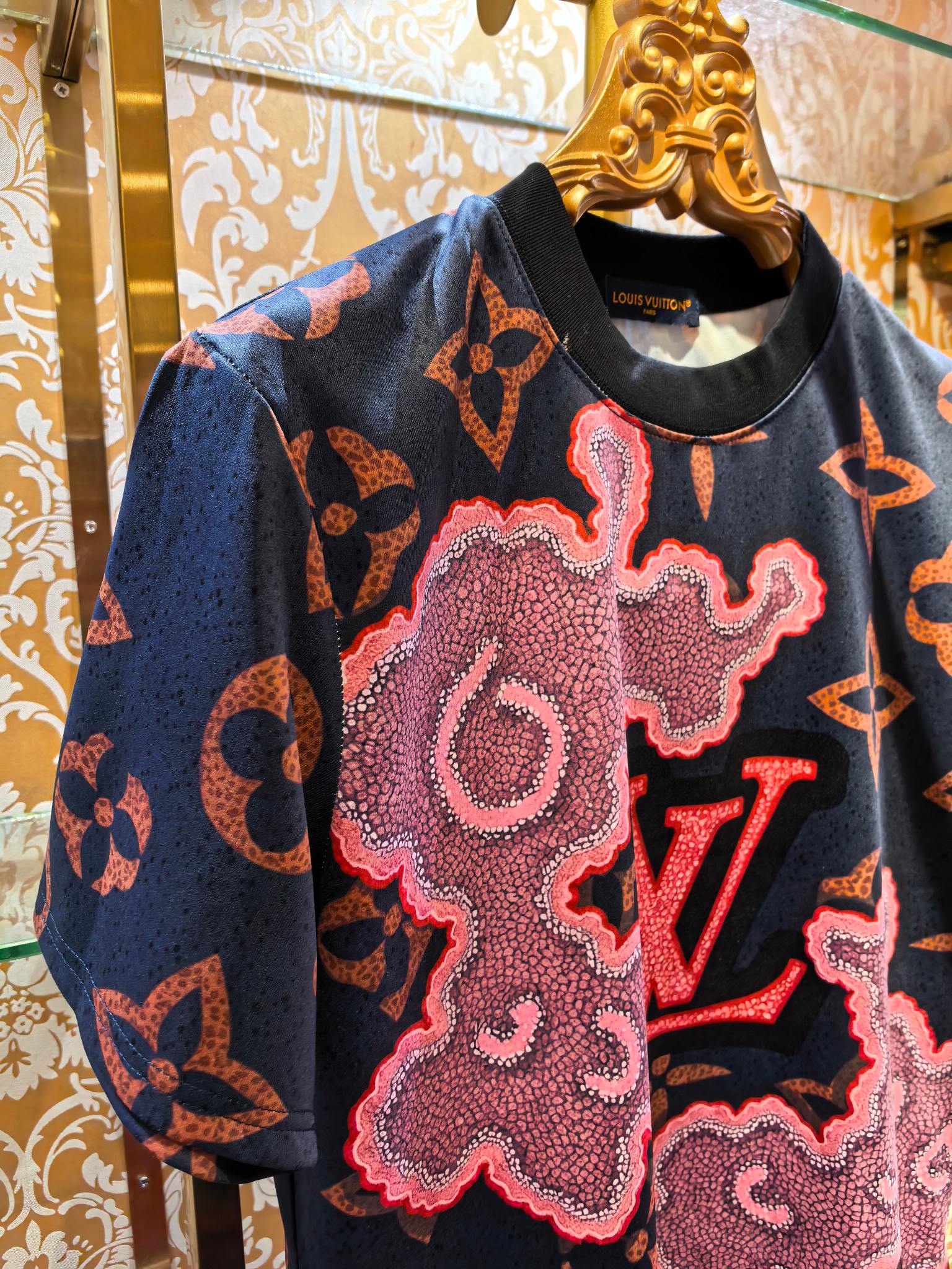 LOUIS VUITTON 3