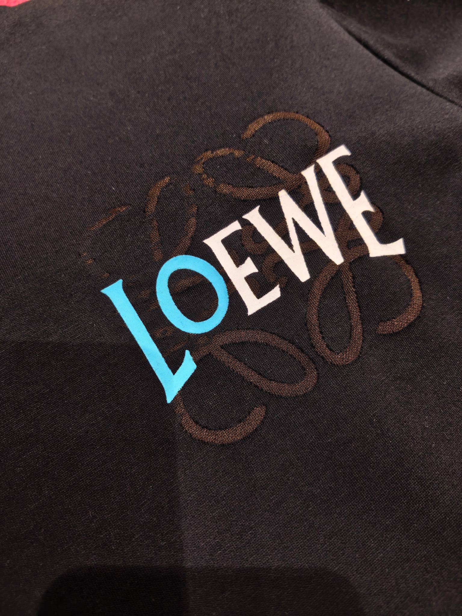 Loewe 专柜款高定成衣 3