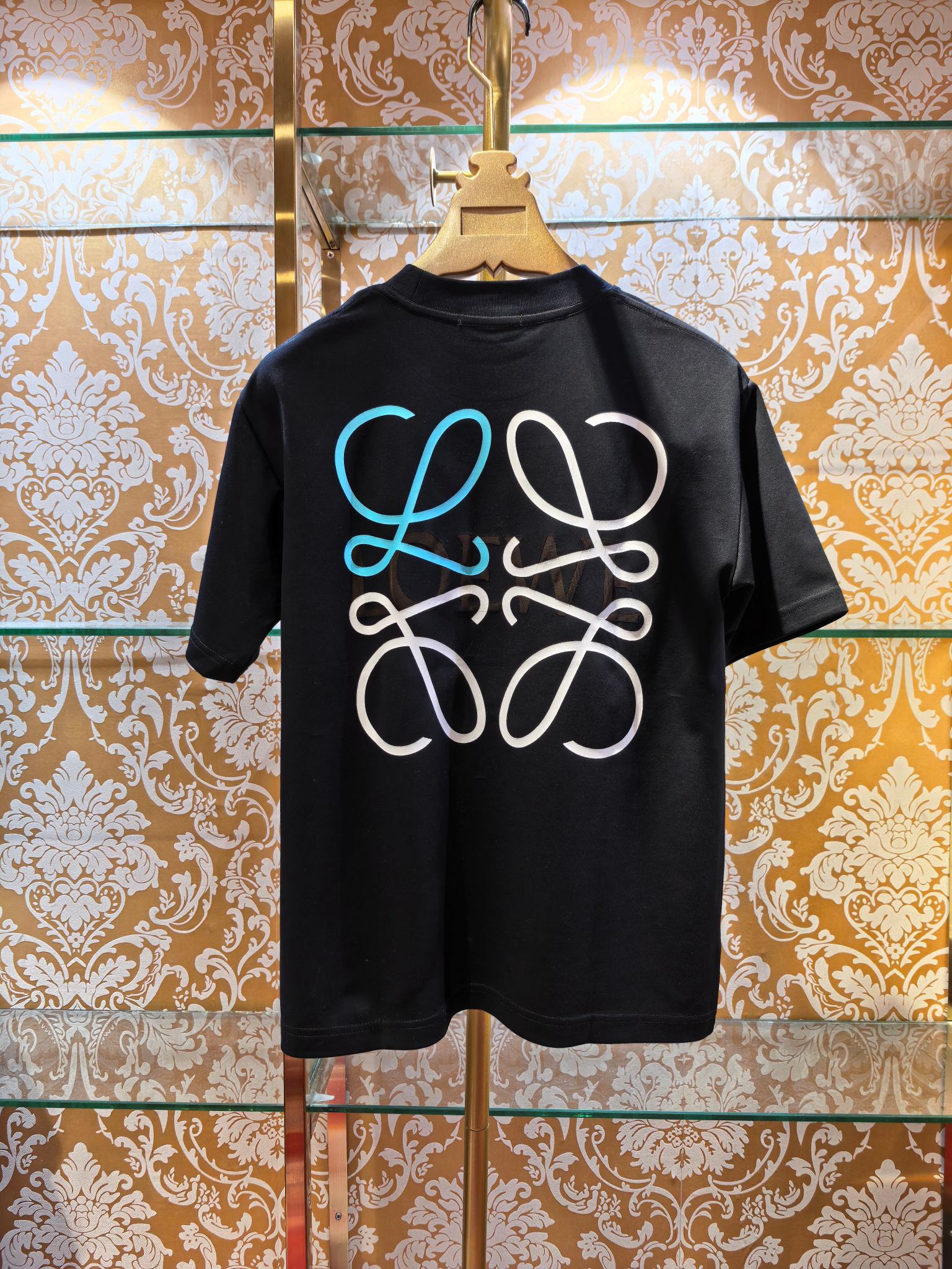 Loewe 专柜款高定成衣 6