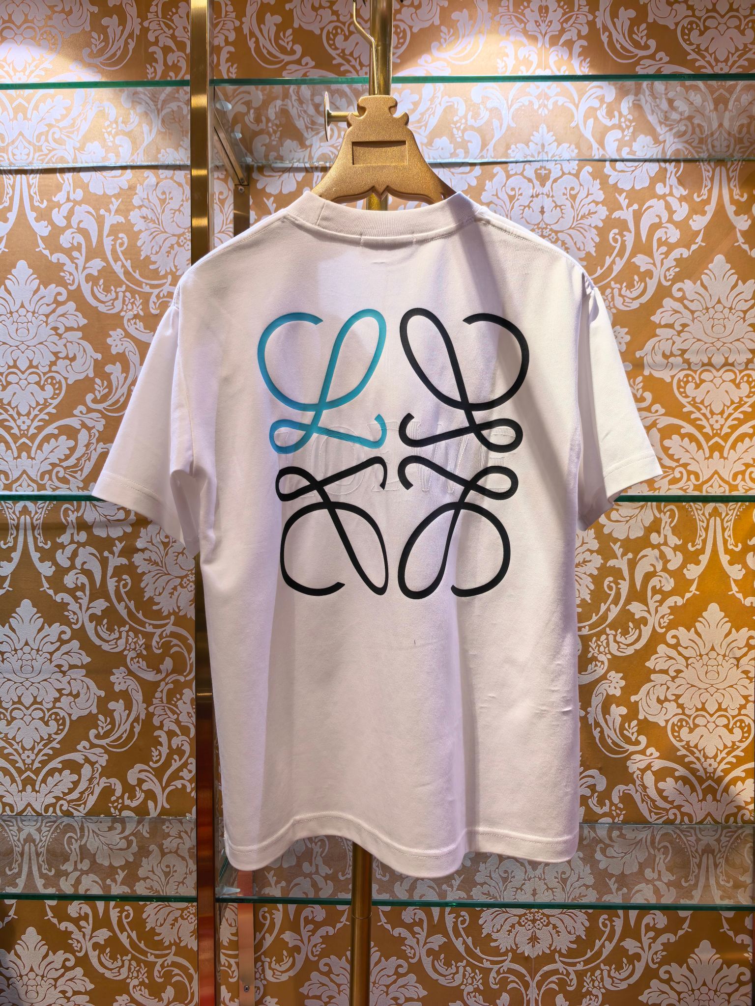 Loewe 专柜款高定成衣 6
