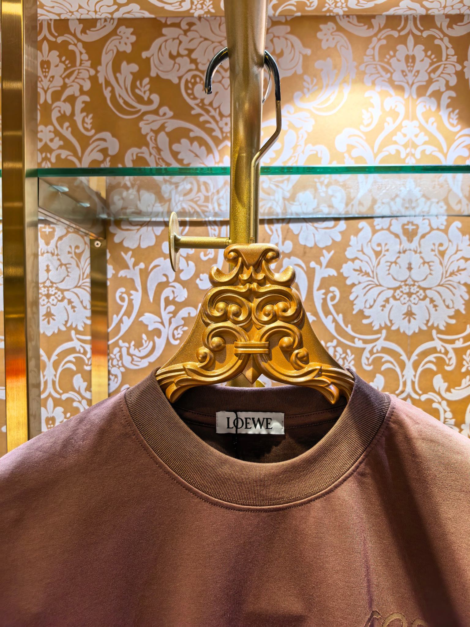 Loewe 专柜款高定成衣 2