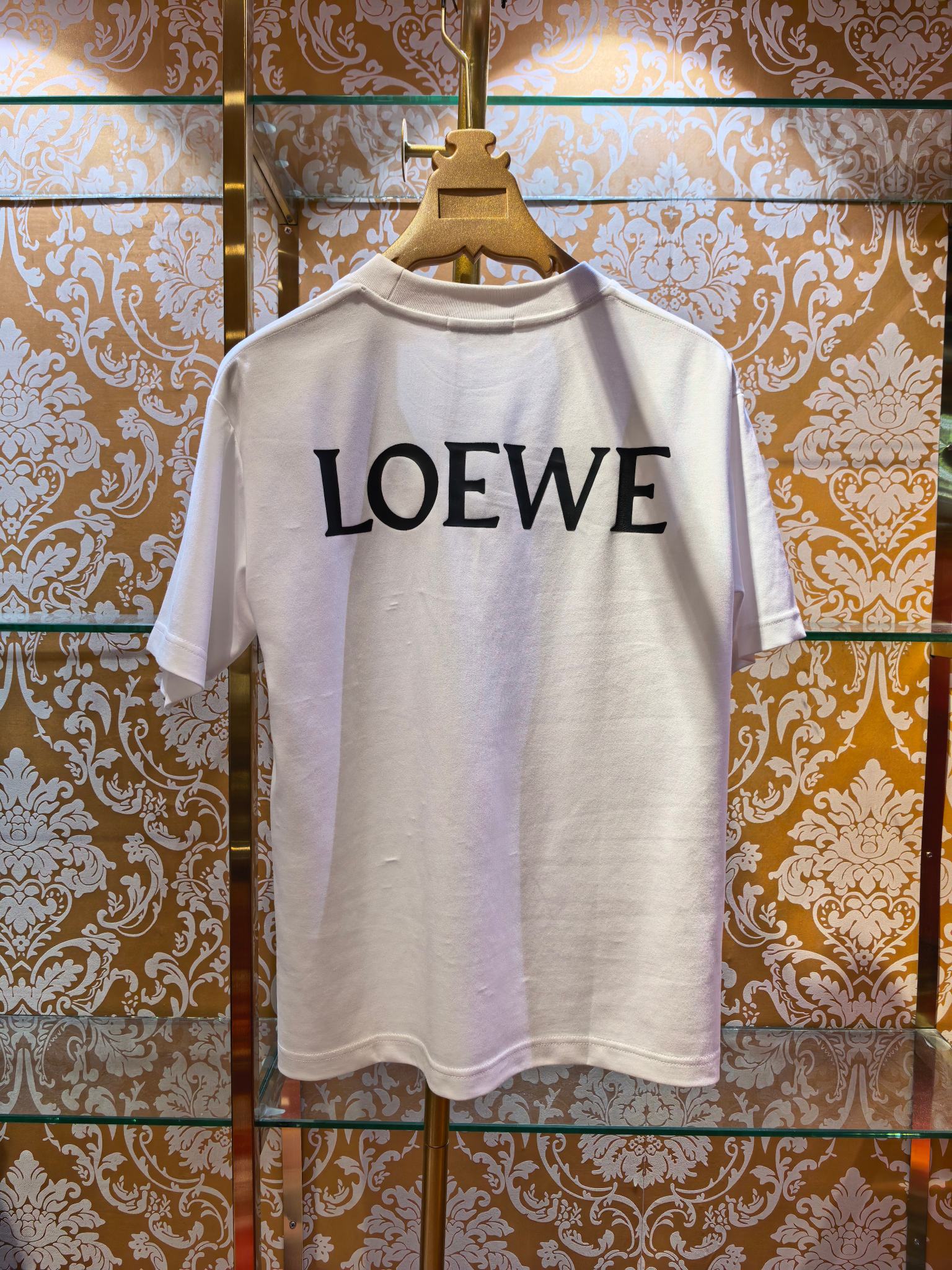 Loewe 专柜款高定成衣 6