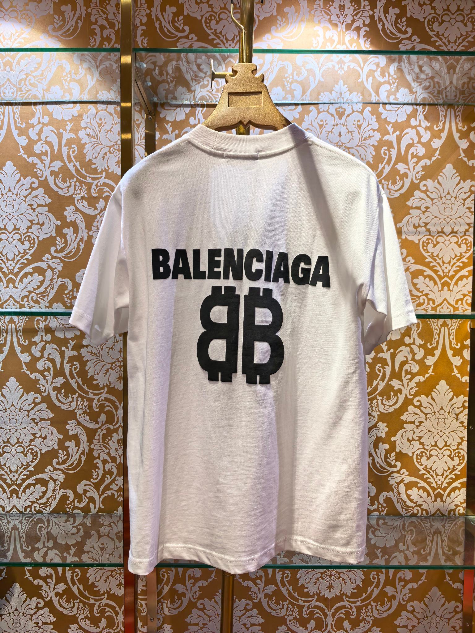 Balenciaga 专柜款高定成衣 6