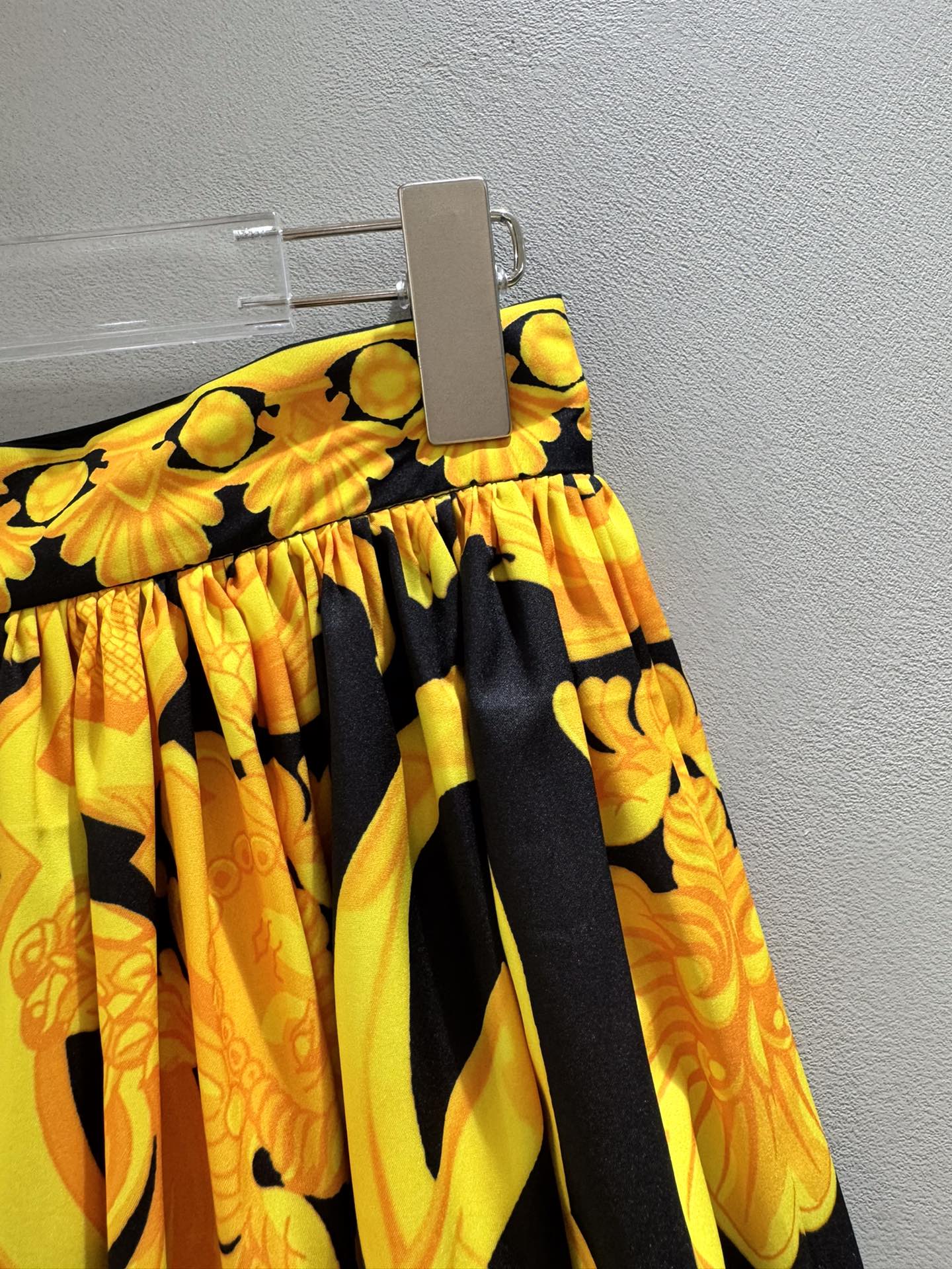 High-End Quality Women’s Clothes: Versace/Franch Chet Lady Barlock Skirt in Various Sizes - 图片 4