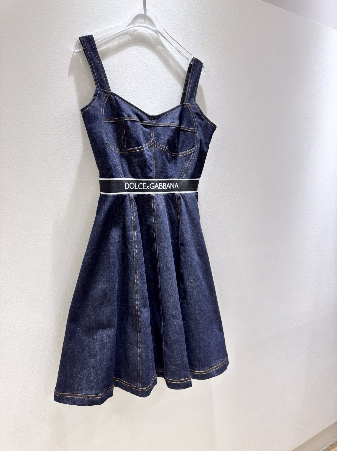 High-end Women’s Dress with Custom D&G Heart Collar Logo Knitting. Sizes SMLXL. - 图片 8
