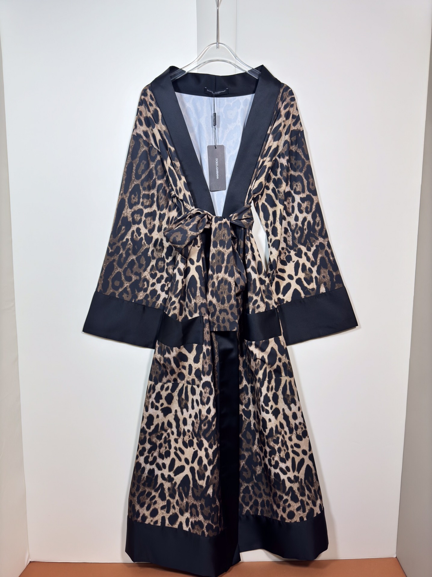 High-End Women’s Clothing with D&G/Dolce&Gabbana Packaging and Panther-Themed Belts