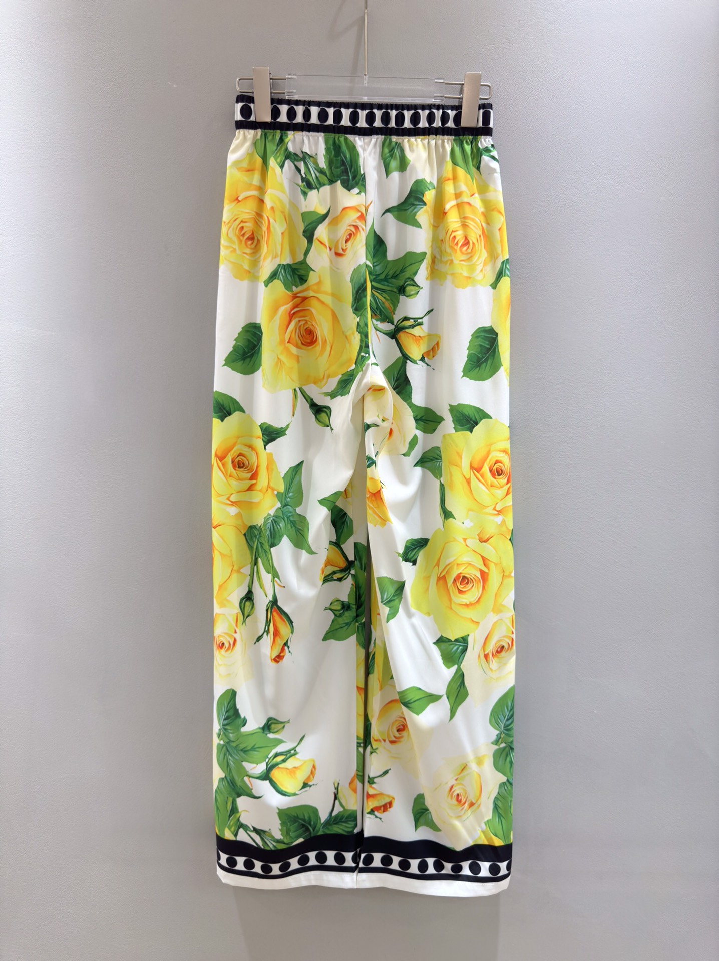 High-quality Women’s Clothing for Ms. D&G/DOUGABANA with Yellow Roses Packaging, Long Pants in Sizes S/M/L/XL - 图片 2