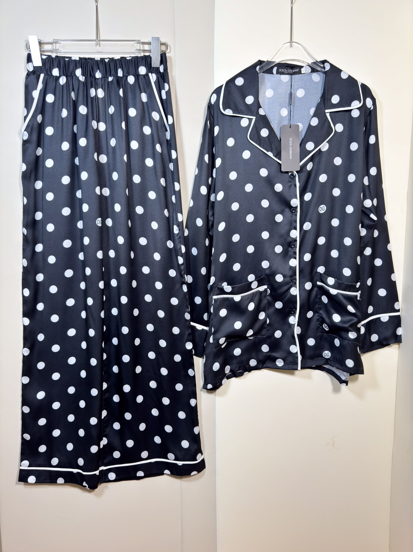 High-End Quality Women’s Clothing Sets: D&G/Ms. Dugarbana Nightshirts and Pants Bundle 🆕🔥 - 图片 4