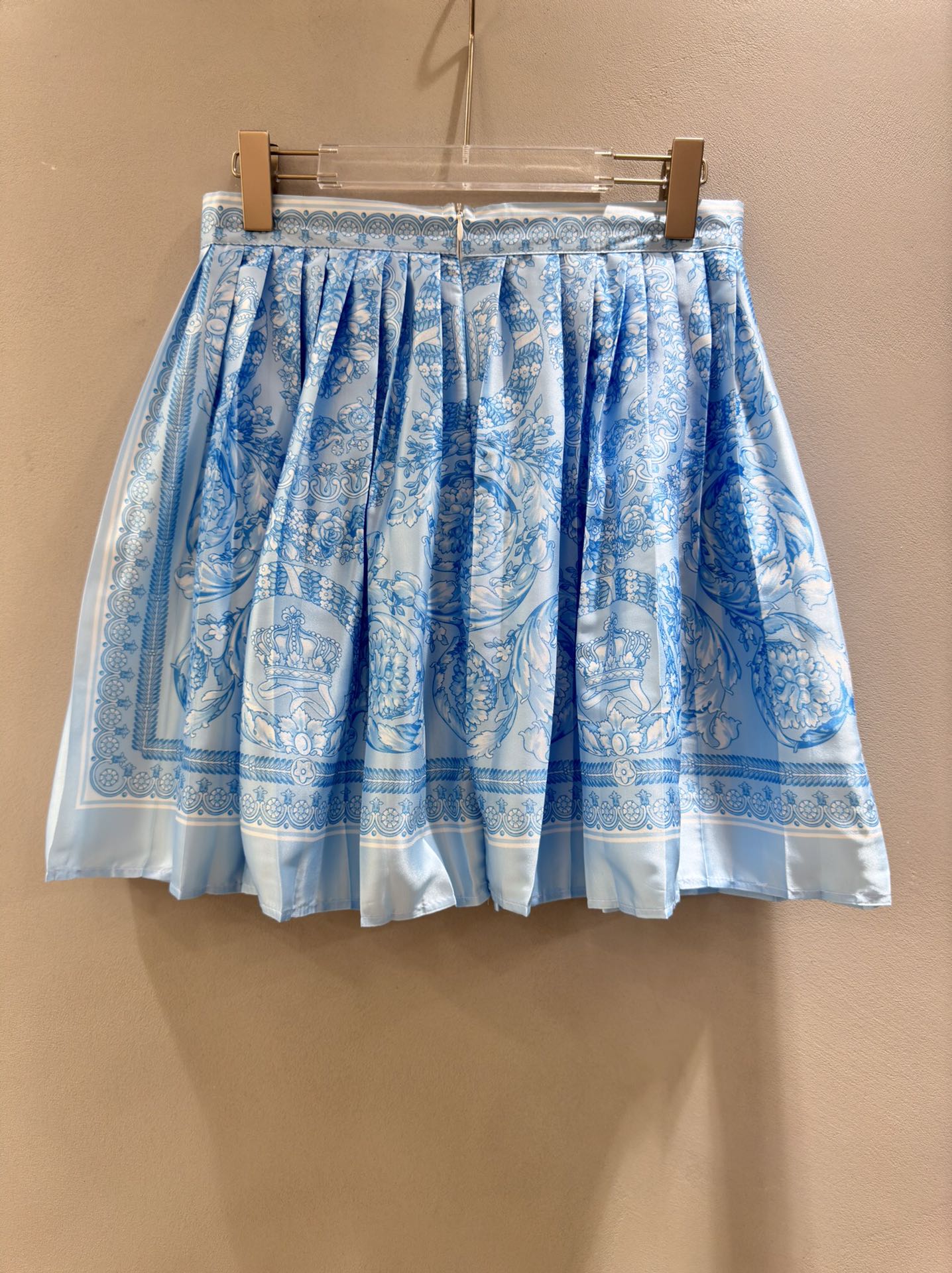 p368 High Quality Women’s Clothes with Packed Versace/Francissor Woman with Barlock’s Crown Captioned Clothes. SMLXL - 图片 2