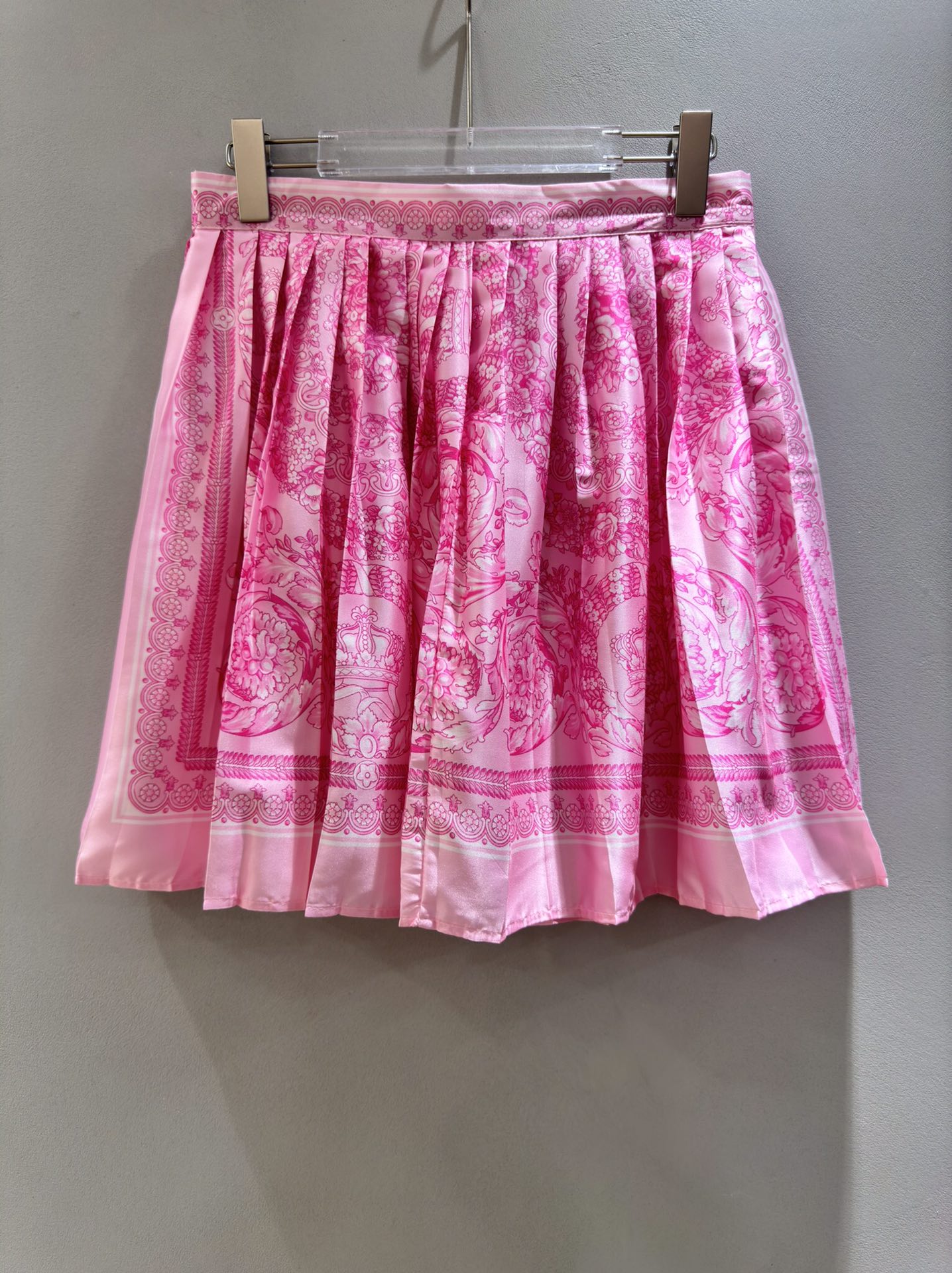 p368 High Quality Women’s Clothes with Packed Versace/Francissor Woman with Barlock’s Crown Captioned Clothes. SMLXL - 图片 1