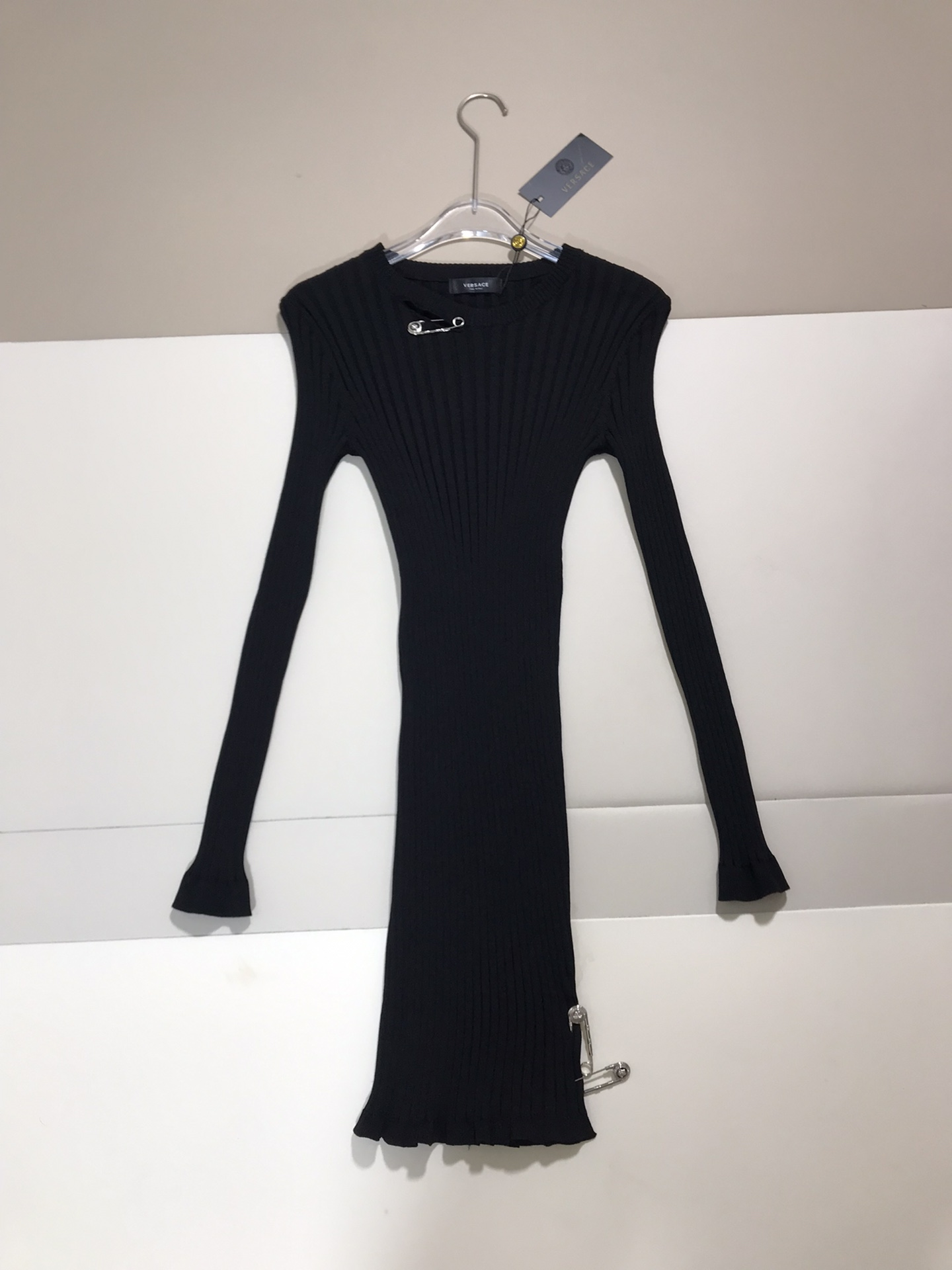 High-end Women’s Clothes: Versace/Van Style, Quality Designed, Various Sizes Available - 图片 1