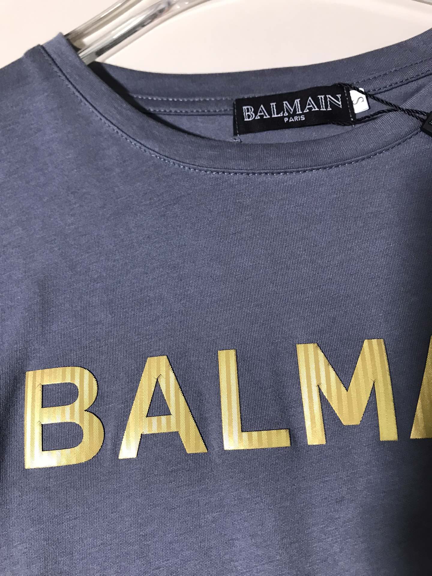 High-end Women’s Clothes: BALMAIN New Products with Hot Gold Logo Printed Button Short-Sleeve T-shirts - 图片 5
