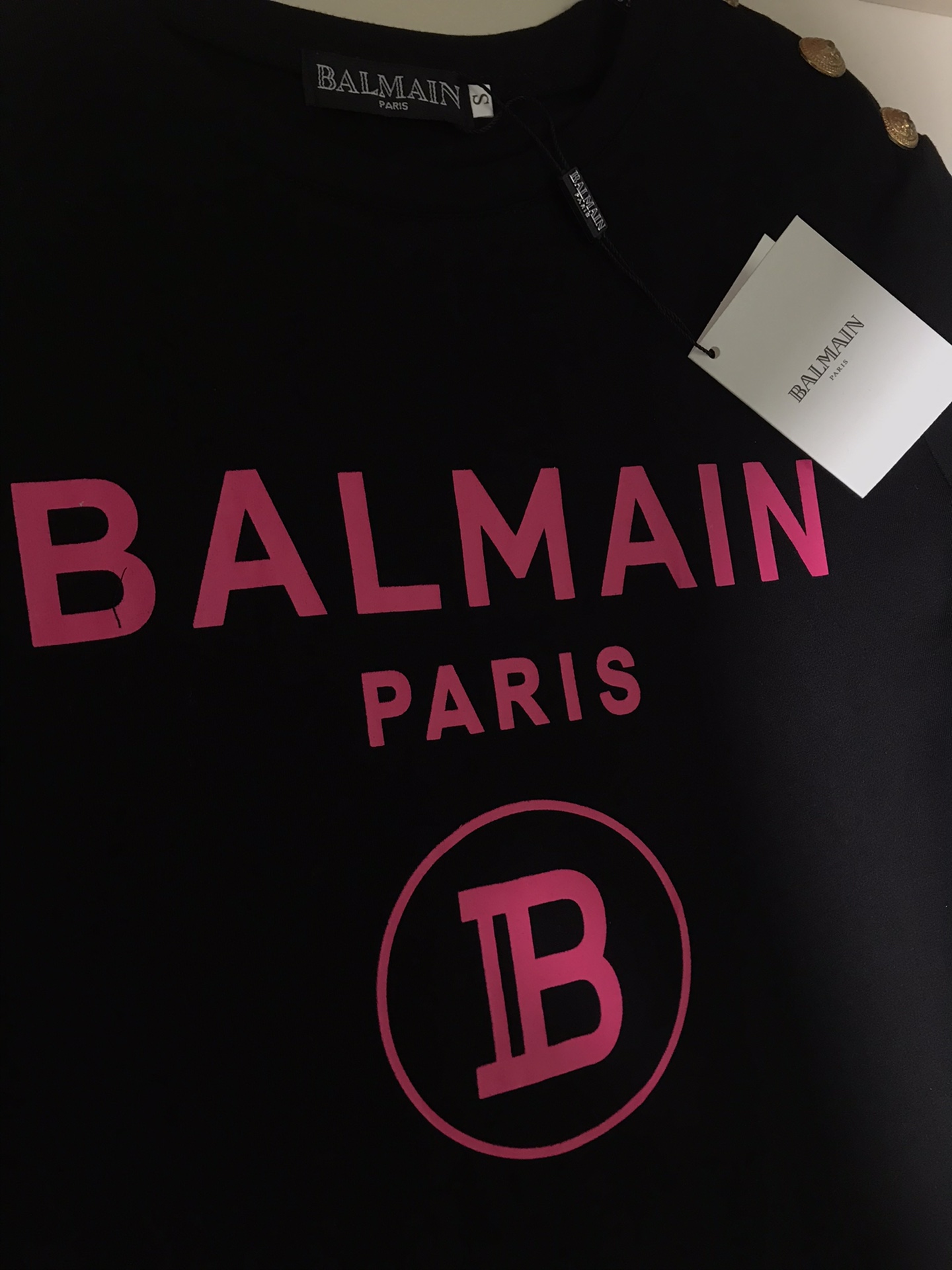 “Premium BALMAIN Women’s Clothes: Logo Printed Expensive Dollar Button Short T-shirts” - 图片 9
