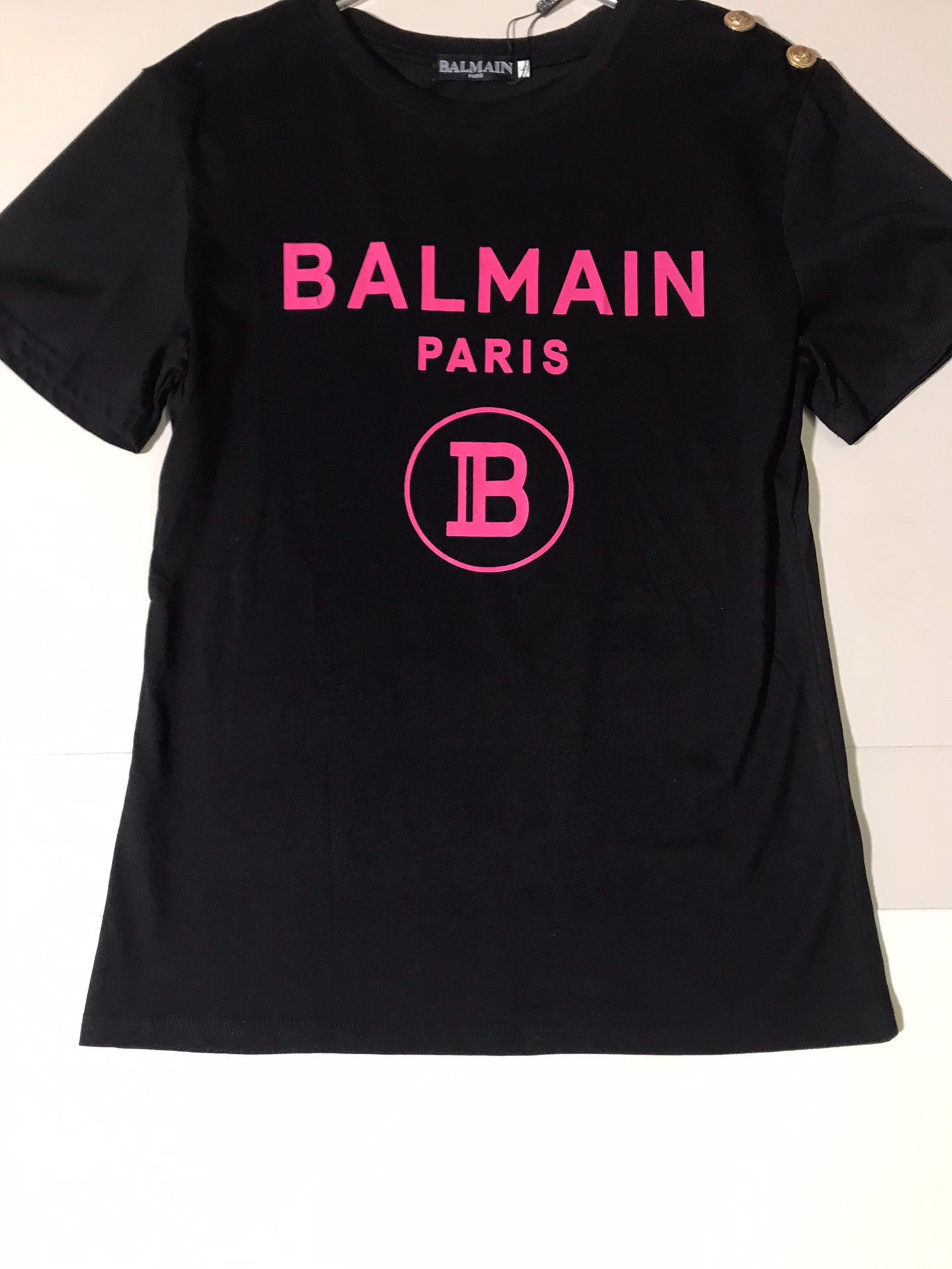 “Premium BALMAIN Women’s Clothes: Logo Printed Expensive Dollar Button Short T-shirts” - 图片 3