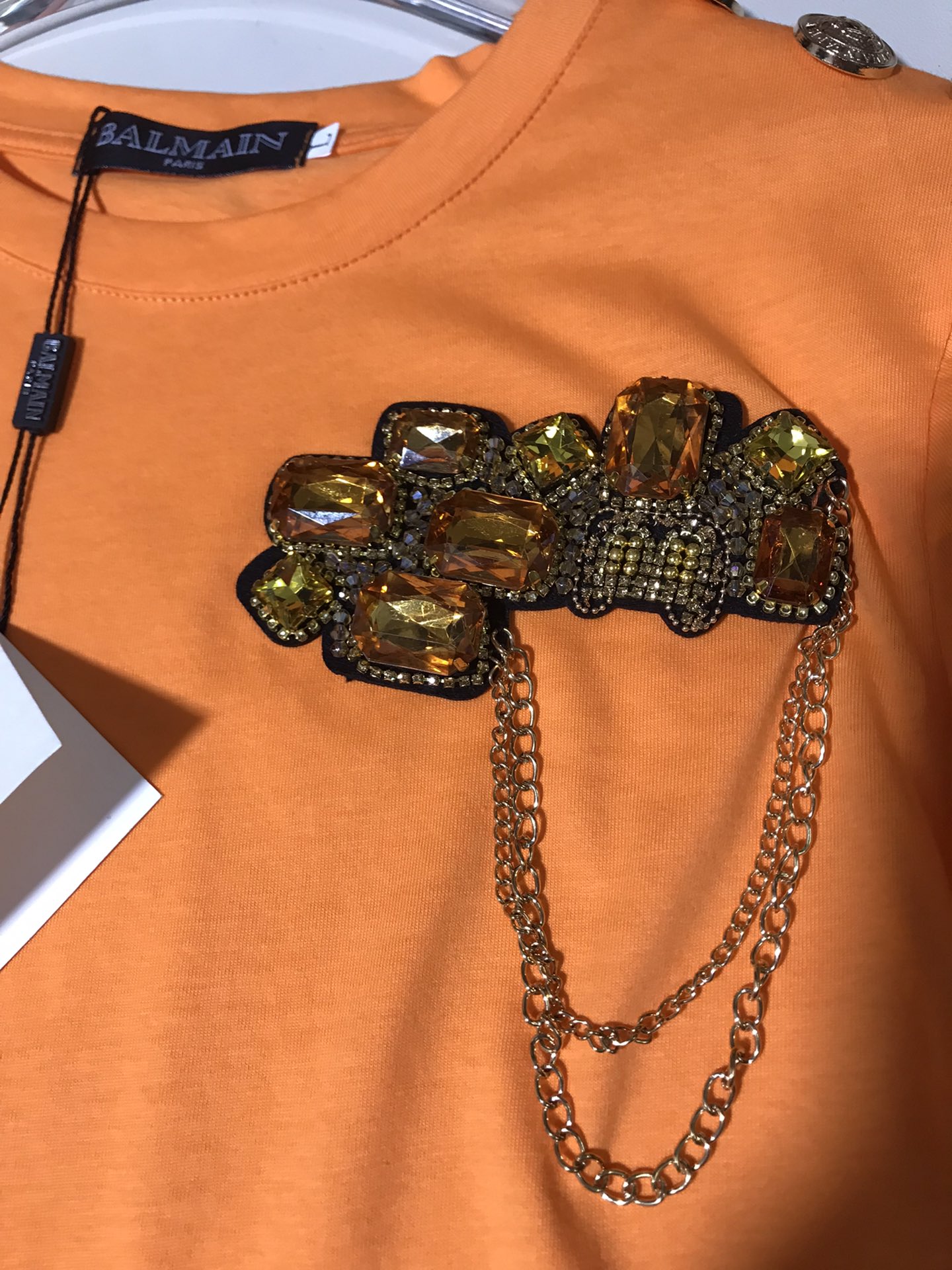 “High Quality Women’s Clothes: 🔥🔥Balmain Package Featuring Battered Money Detached Chains T-shirt” - 图片 4