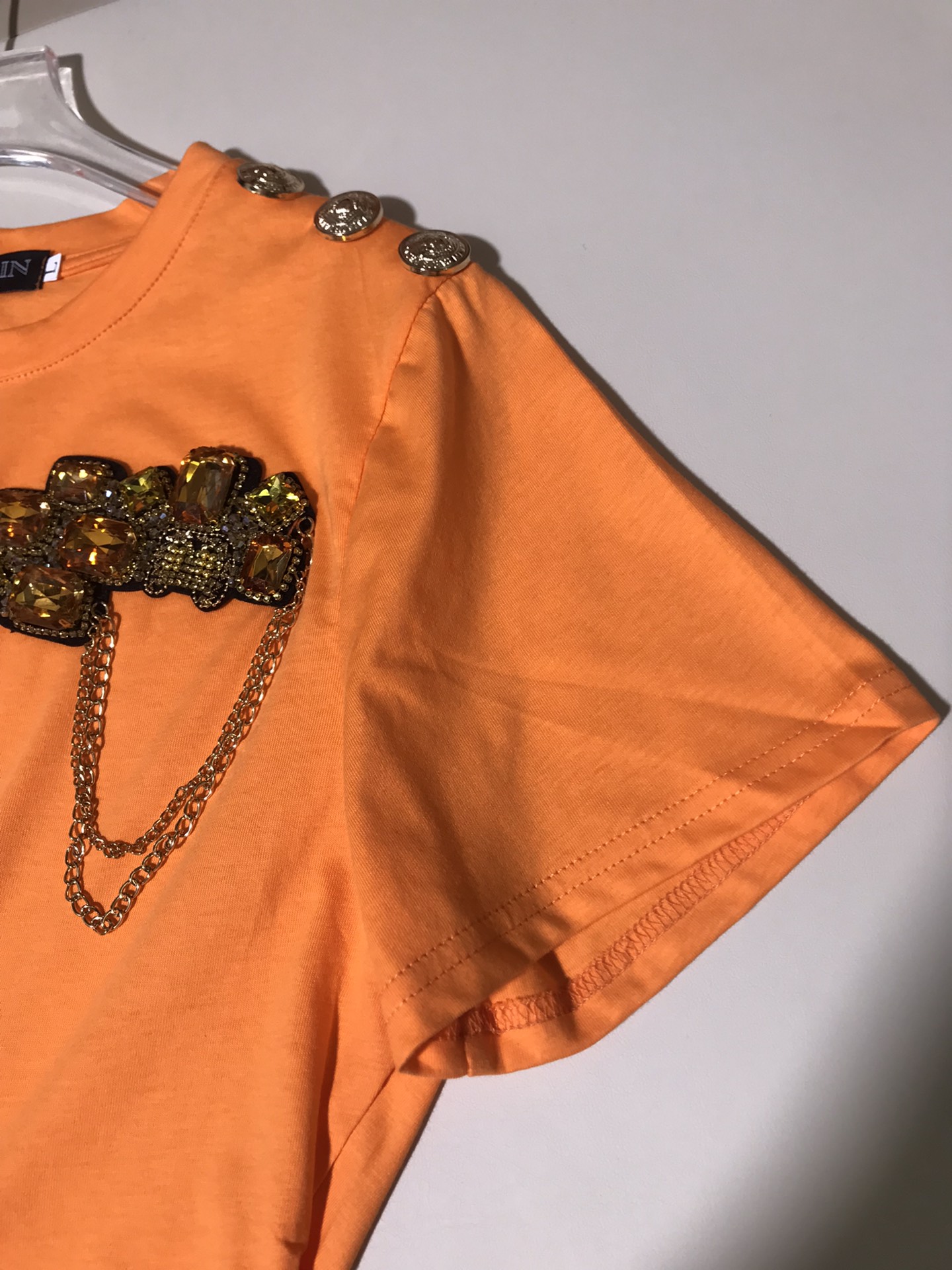 “High Quality Women’s Clothes: 🔥🔥Balmain Package Featuring Battered Money Detached Chains T-shirt” - 图片 8
