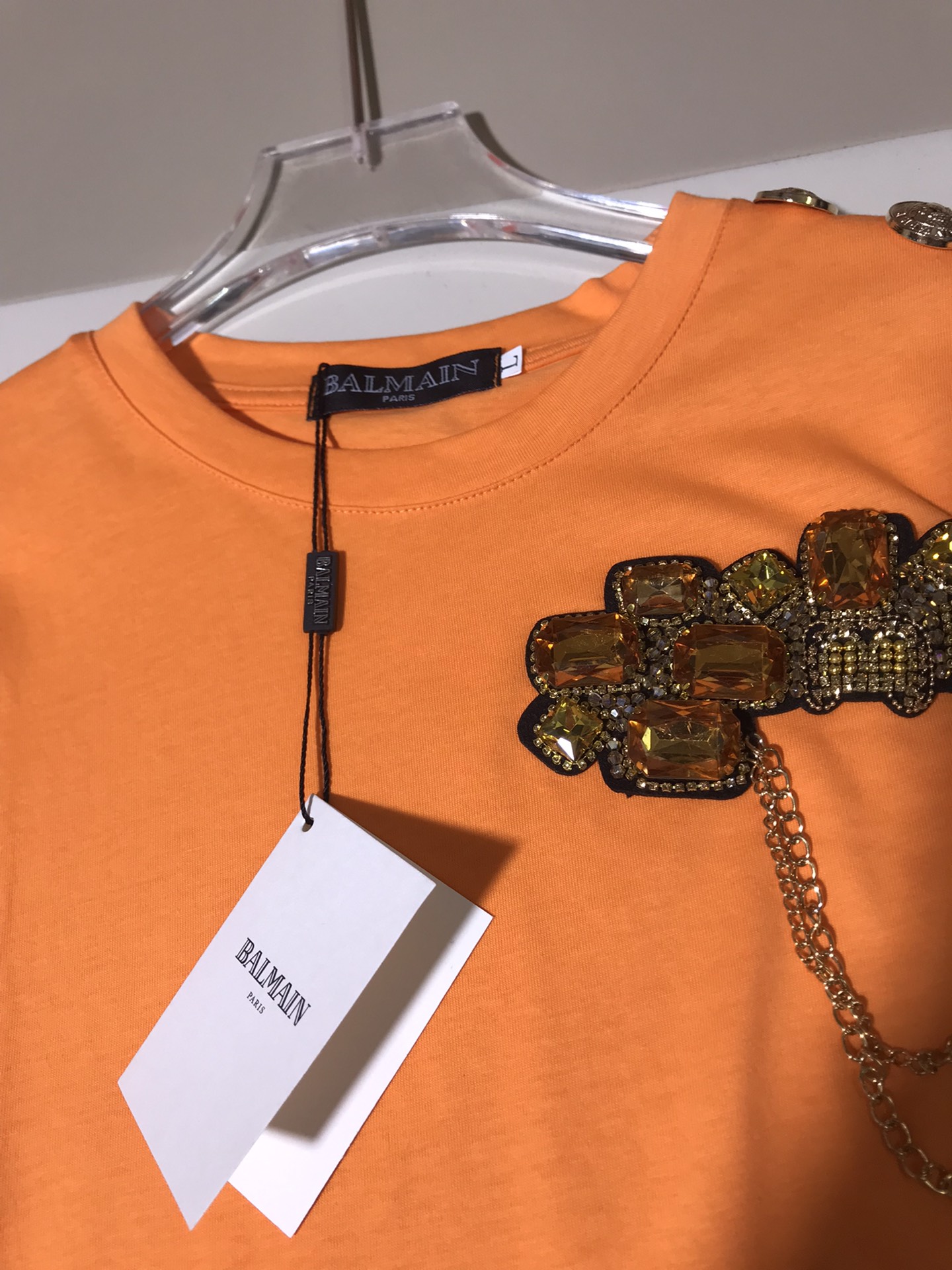 “High Quality Women’s Clothes: 🔥🔥Balmain Package Featuring Battered Money Detached Chains T-shirt” - 图片 5
